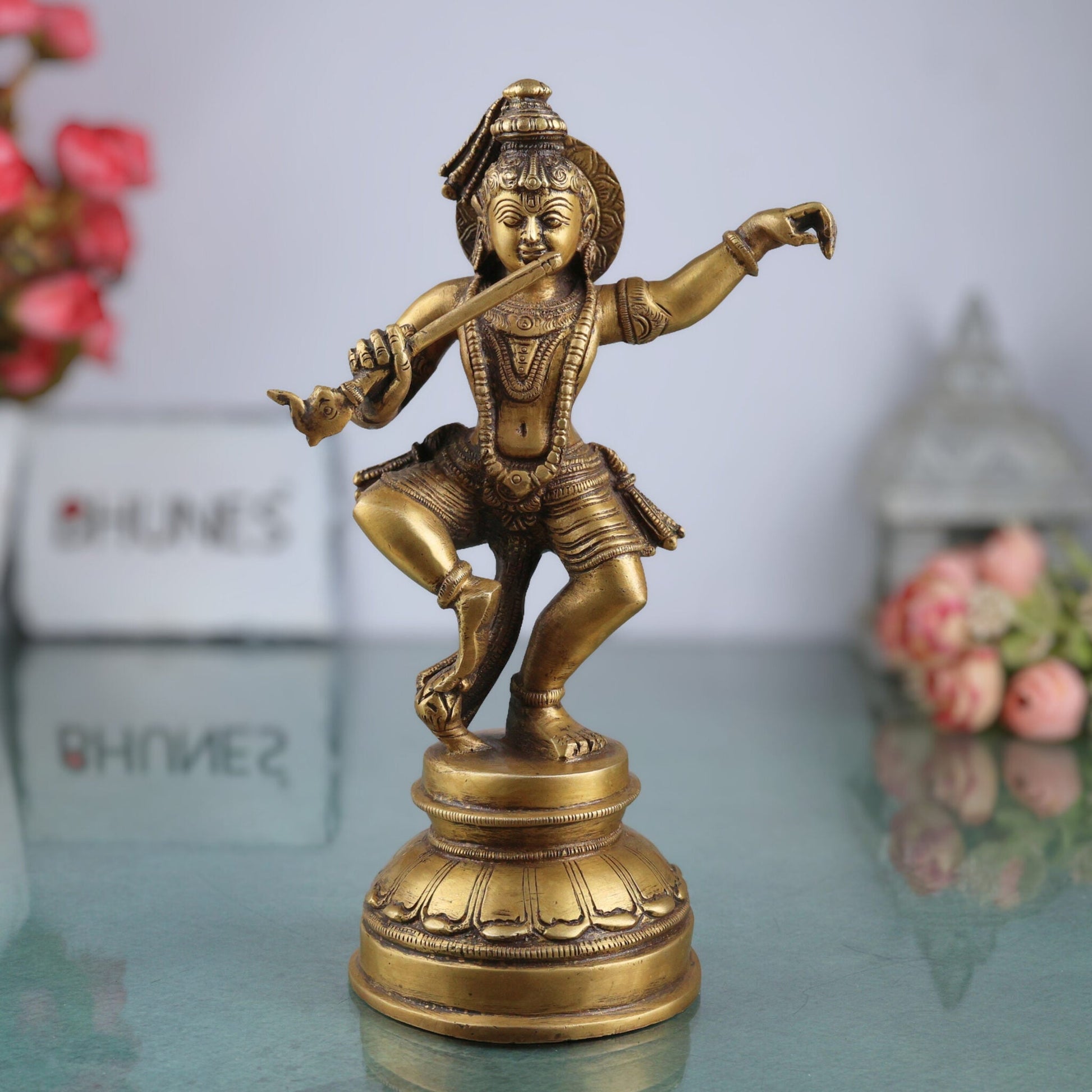 Brass Bal Gopal Krishna Idol | Laddu Gopal Murti | Makhan Chor Kanha Statue | Natkhat Krishna Sculpture for Pooja, Home Temple & Decor,Gold, 9 Inch, 1 Piece