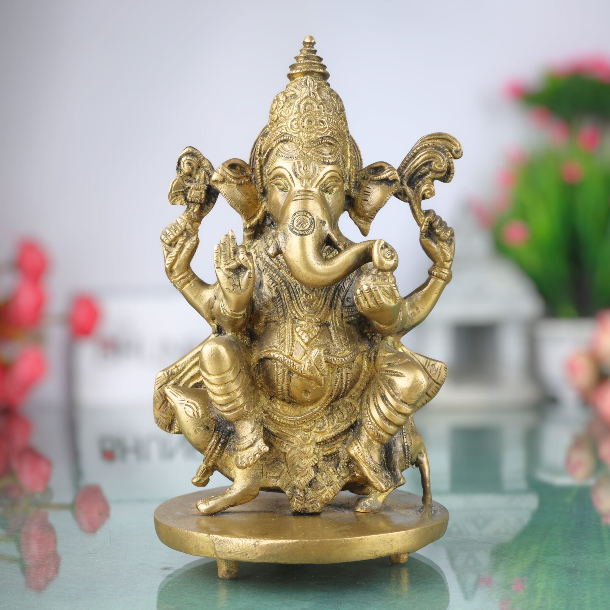 Handcrafted Brass Ganesha Idol | Vinayaka Ganpati Murti in Peetal for Home Temple, Vastu, Pooja Decor & Gifting – Ekadanta, Pillaiyar, Siddhivinayak Statue,Gold, 9 Inch, 1 Piece