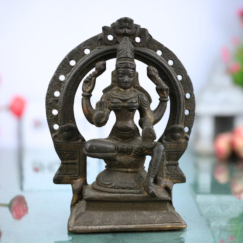 Brass Mahalakshmi Idol with Prabhavali – Shree Kamala Devi | Ashta Lakshmi Murti for Pooja Room, Temple, Home Decor & Gifts, Gold, 6.5 Inch, 1 Piece