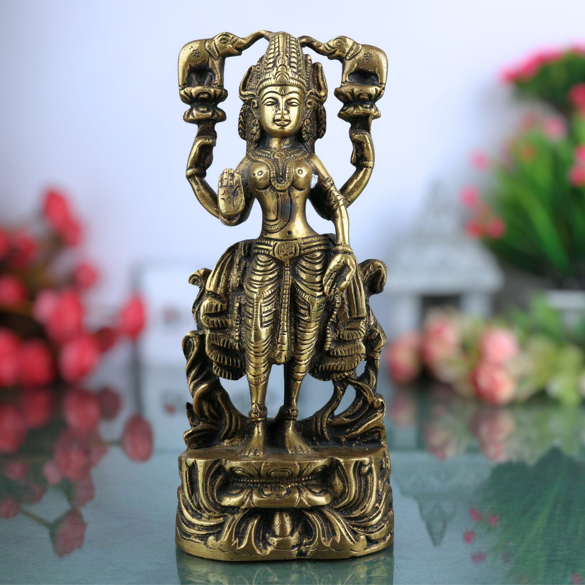Handcrafted Brass Gaja Lakshmi Idol – Lakshmi Devi with Elephants | Gajalakshmi | Kamala | Padma | Prosperity & Wealth Murti for Pooja, Home Temple & Decor, Gold, 8.5 Inch, 1 Piece