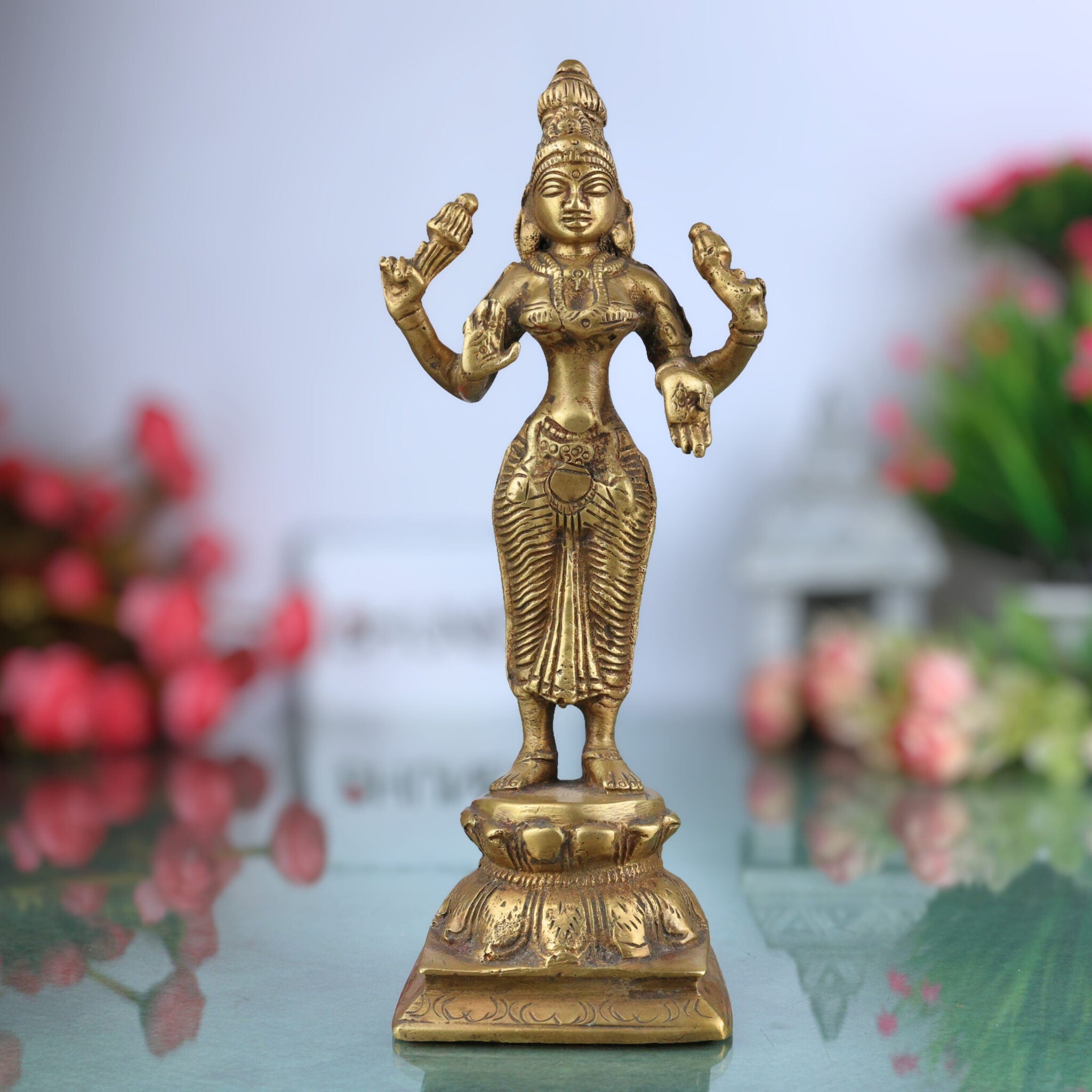 Handcrafted Mahalakshmi Brass Idol | Pital Laxmi Murti | Ashta Lakshmi Vigraham for Pooja, Home Temple & Gifts, Gold, 3 Inch, 1 Piece
