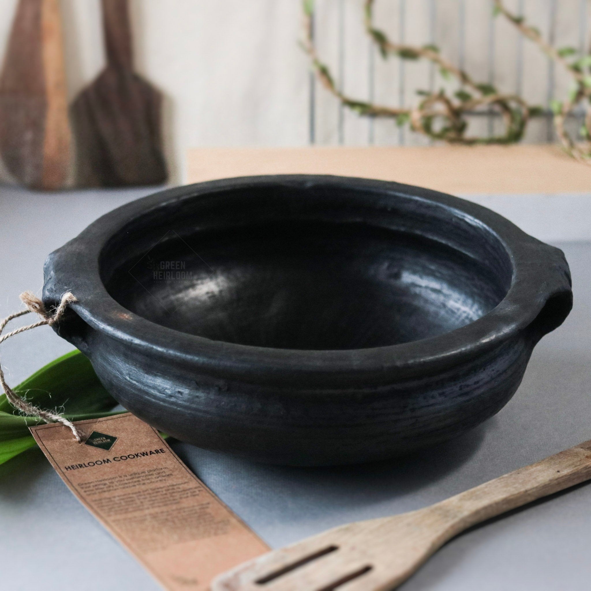 Velanstore Blackened Urali Pot (Large)