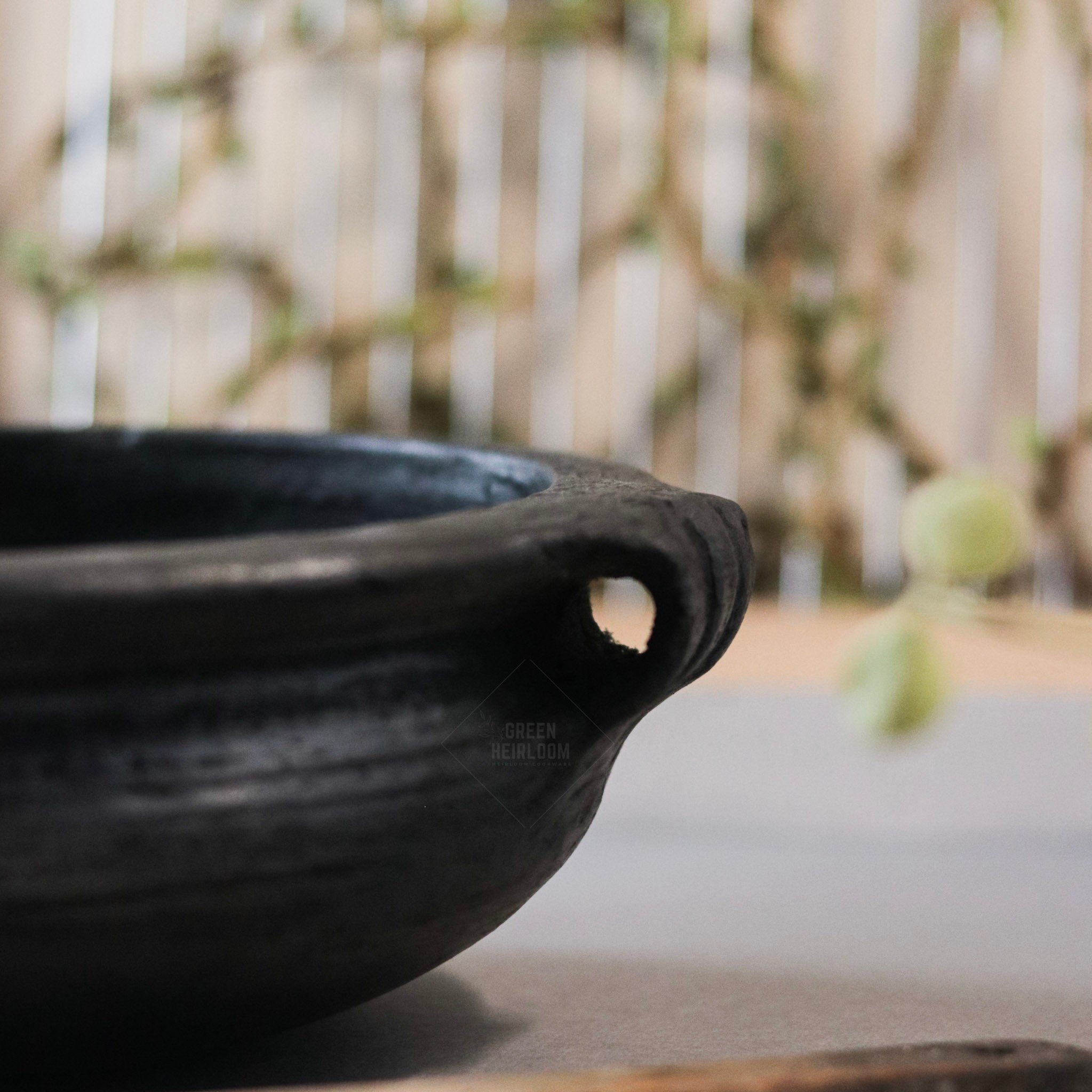 Velanstore Blackened Urali Pot (Large)