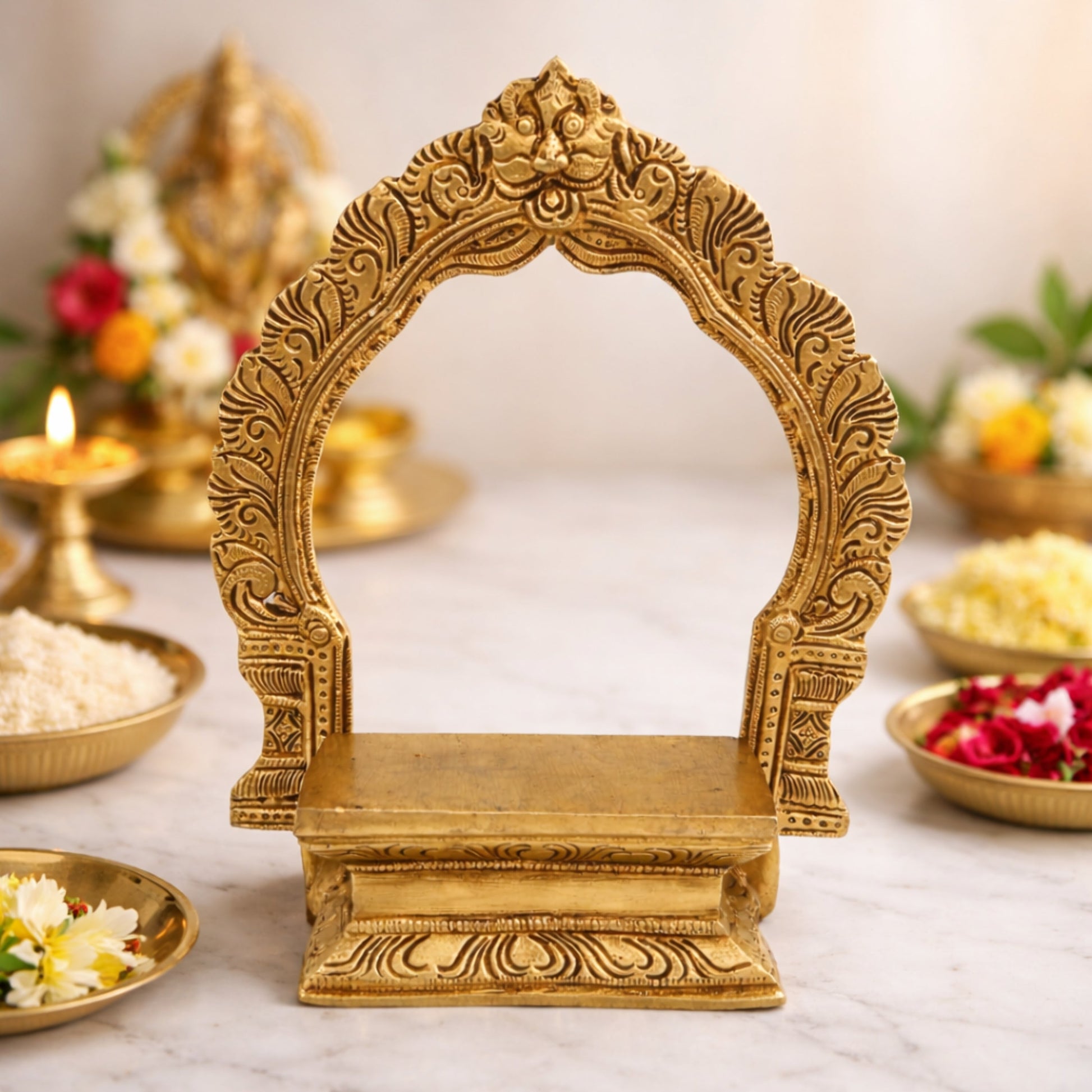 Brass Peeta With Prabhavali, Pitala Peetham Arch Stand for Hindu Deity, Murugan Lakshmi Saraswati Vishnu Puja Chowki,Gold, 8 Inch, 1 Piece