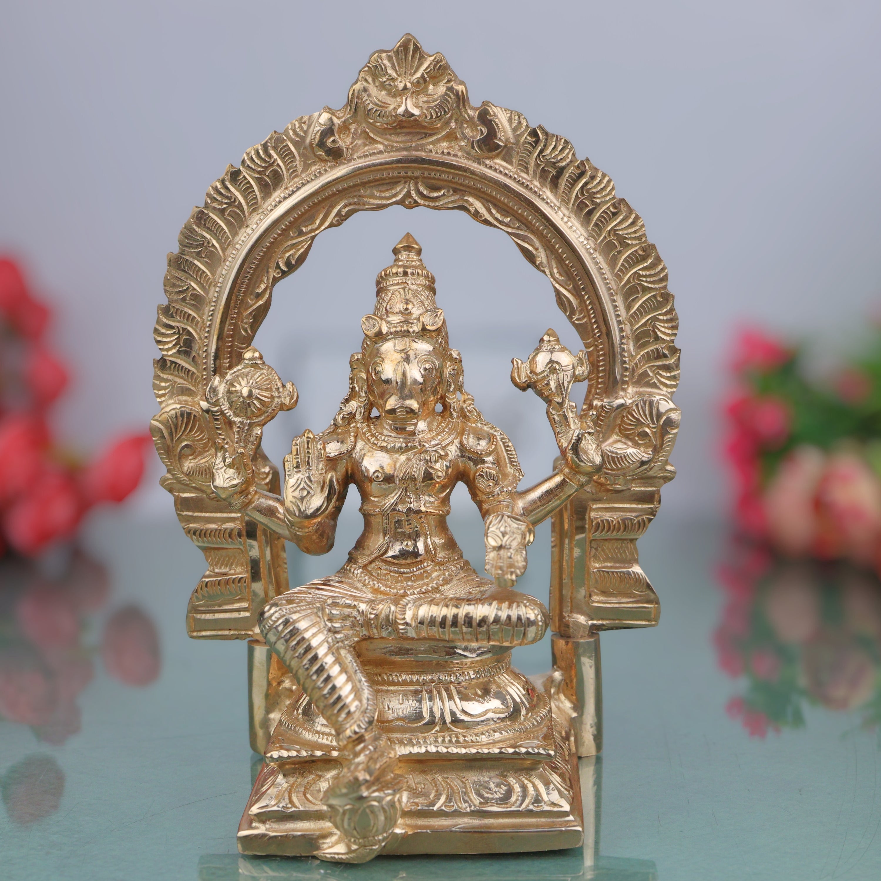 Bronze Hayagriva Idol Lakshmi Hayagreeva Swamy Murti Vidya Hayagriva Veda Hayagrivar Vishnu Avatar Hayagreeva Perumal Vigraha for Puja Mandir Temple Decor Statue, Gold, 8.5 Inch, 1 Piece
