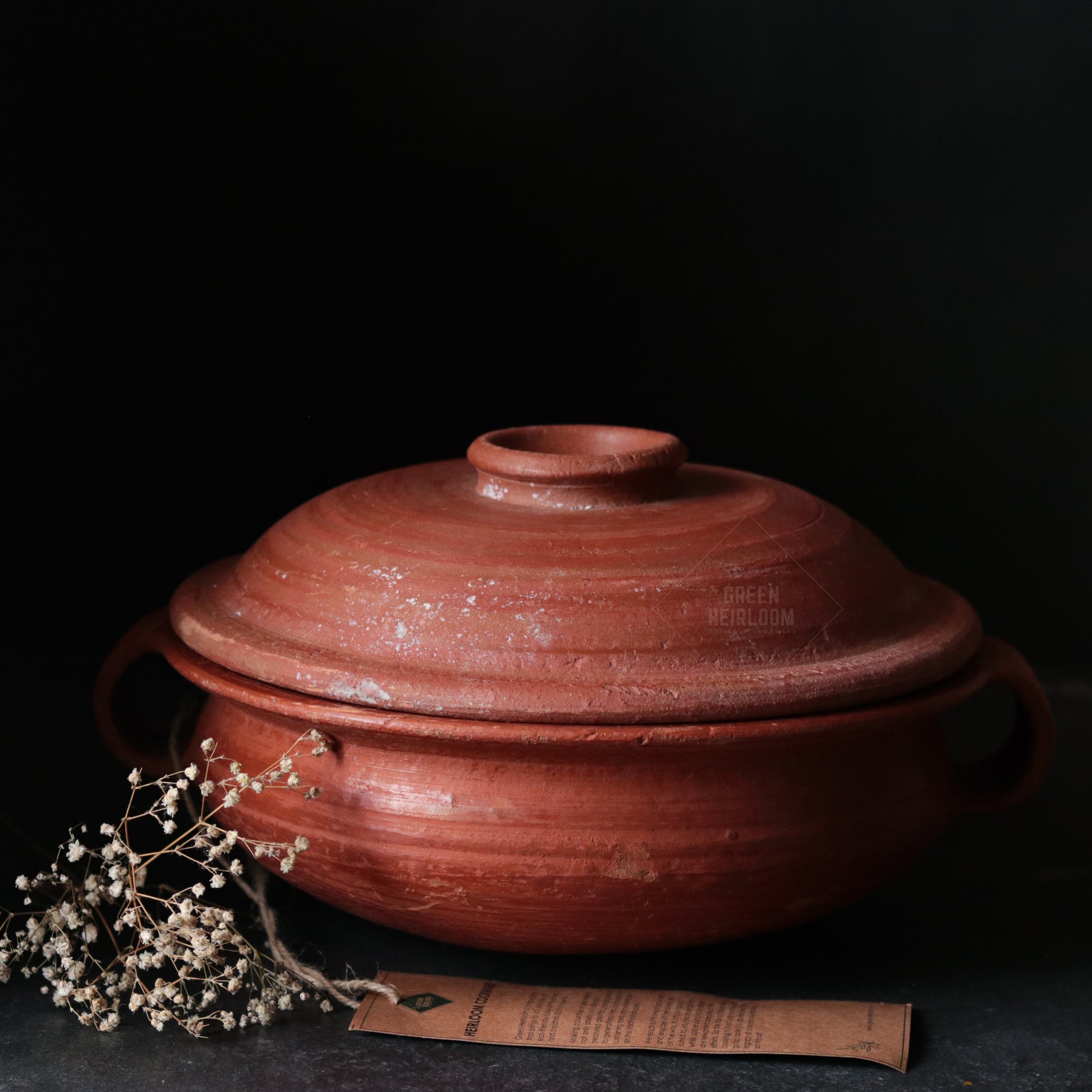 Velanstore Clay Urali Pot with the lid