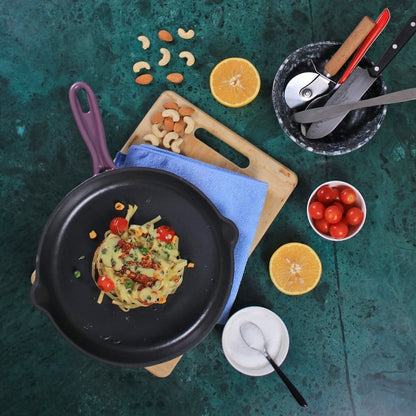 Ferro Cast-iron 26 cm Frying Pan, Corrosion-Resistant Coating, Compatible on Induction, 1.6 L, 5 Years Warranty, Purple
