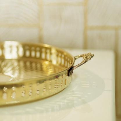 Pooja Thali with Handle [Jaalidar Khomcha]