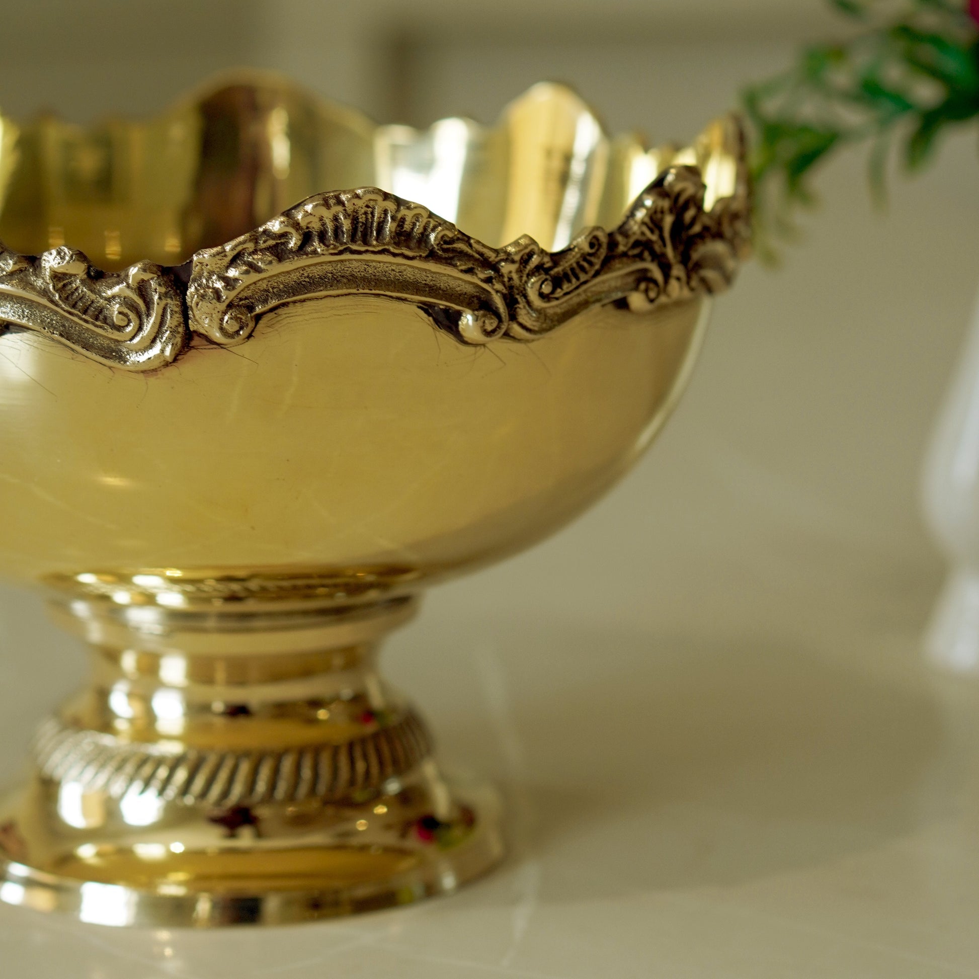 Brass decorative fruit bowl / table bowl