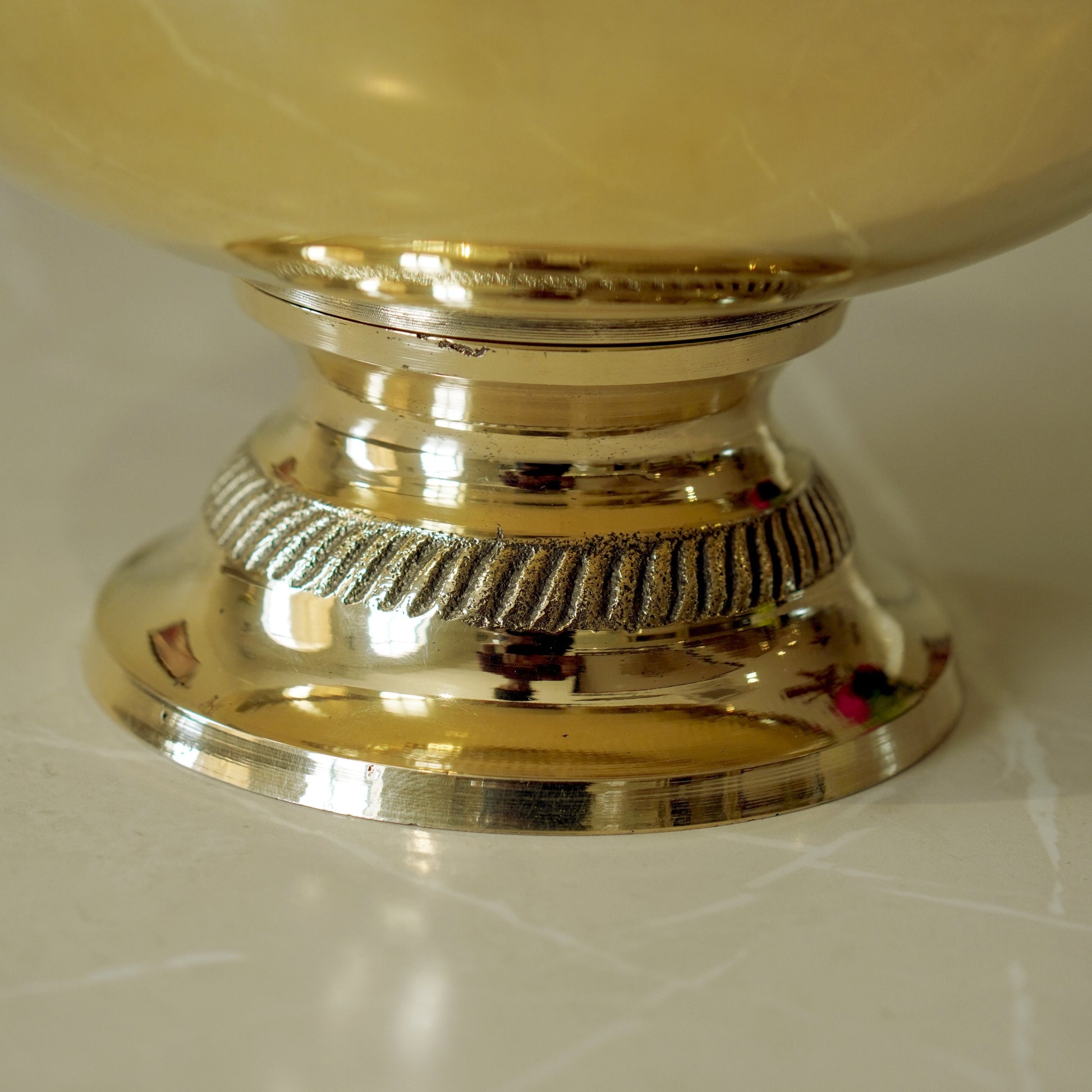 Brass decorative fruit bowl / table bowl