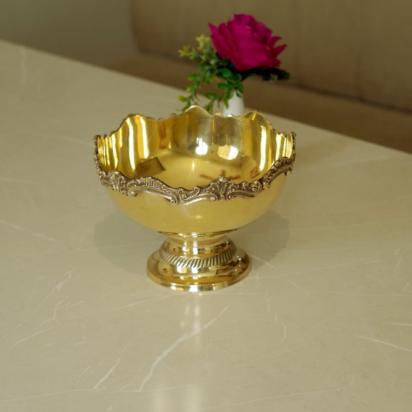 Brass decorative fruit bowl / table bowl