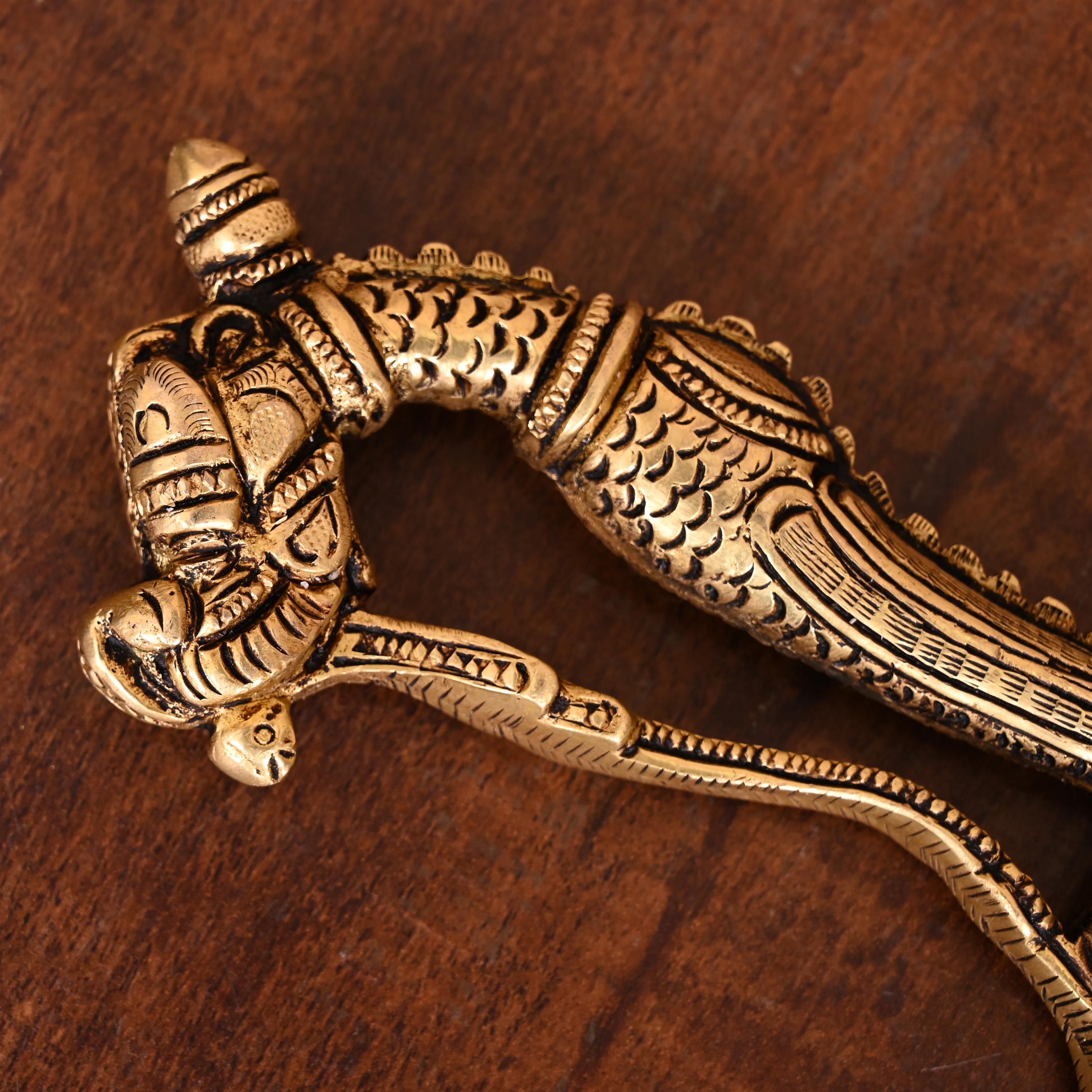 Brass Handcrafted Katar with Velvet Gift Box – Premium Indian Decor (9.5 Inch)