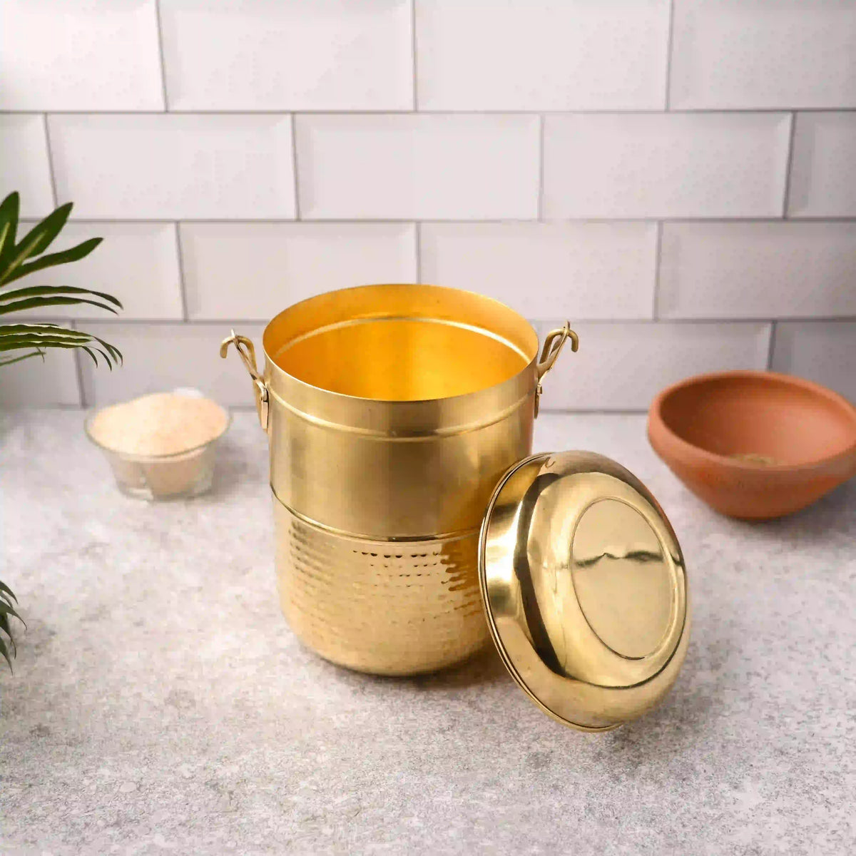 Brass Elegant Hammered Milk Pot With Lid (8.7 Inch)