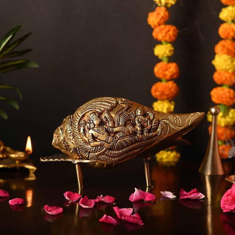 Brass Lord Vishnu And Lakshmi Conch (3.8 Inch)