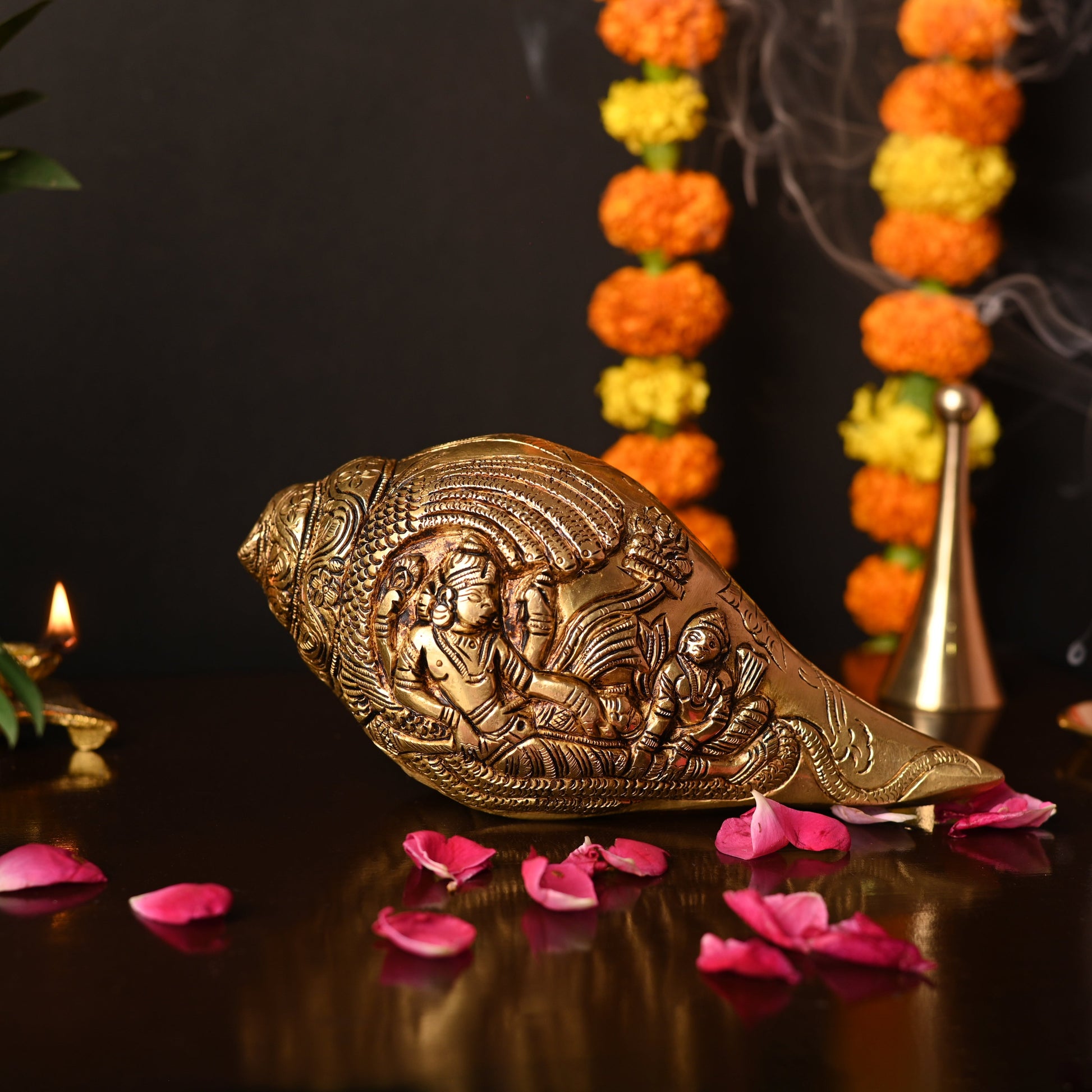 Brass Lord Vishnu And Lakshmi Conch (3.8 Inch)