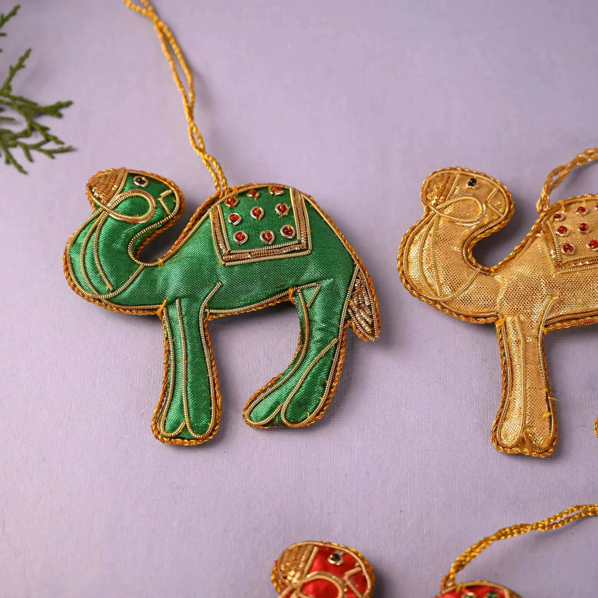 Embroidered Decorative Camel Christmas Tree Hanging Set (3.5 Inch)