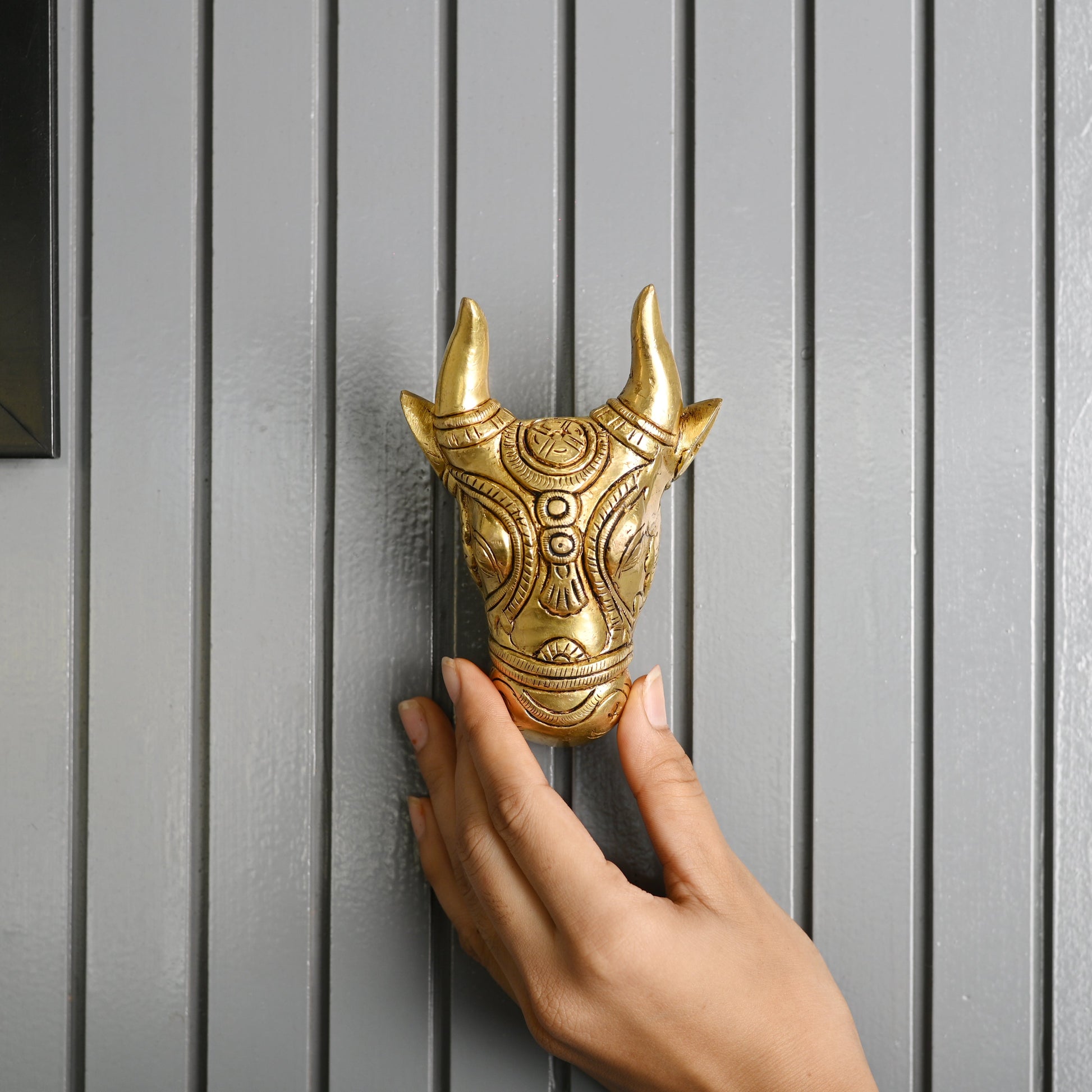 Brass Nandi Face Wall Hanging (5 Inch)