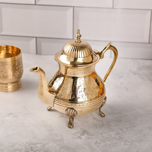 Brass Leaf Design Mughlai Tea Pot with Lid – Premium Brassware (7.4 Inch)