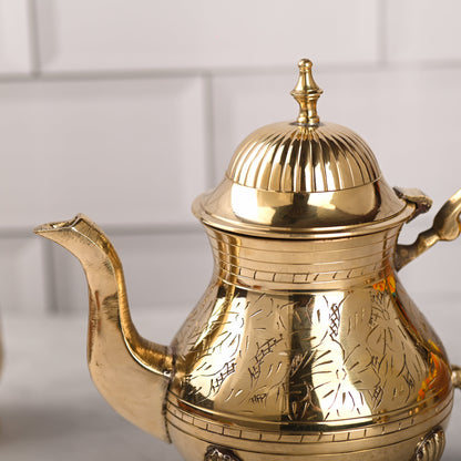 Brass Leaf Design Mughlai Tea Pot with Lid – Premium Brassware (7.4 Inch)