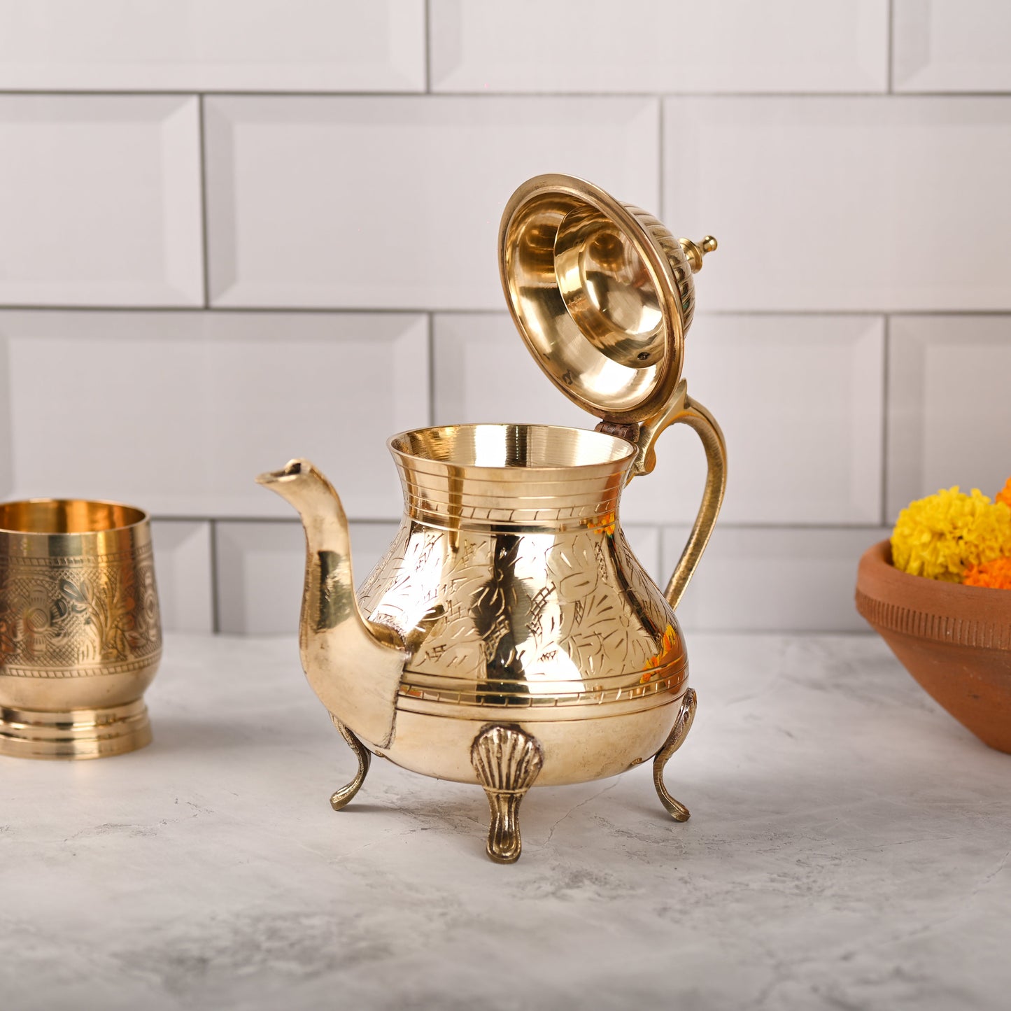 Brass Leaf Design Mughlai Tea Pot with Lid – Premium Brassware (7.4 Inch)