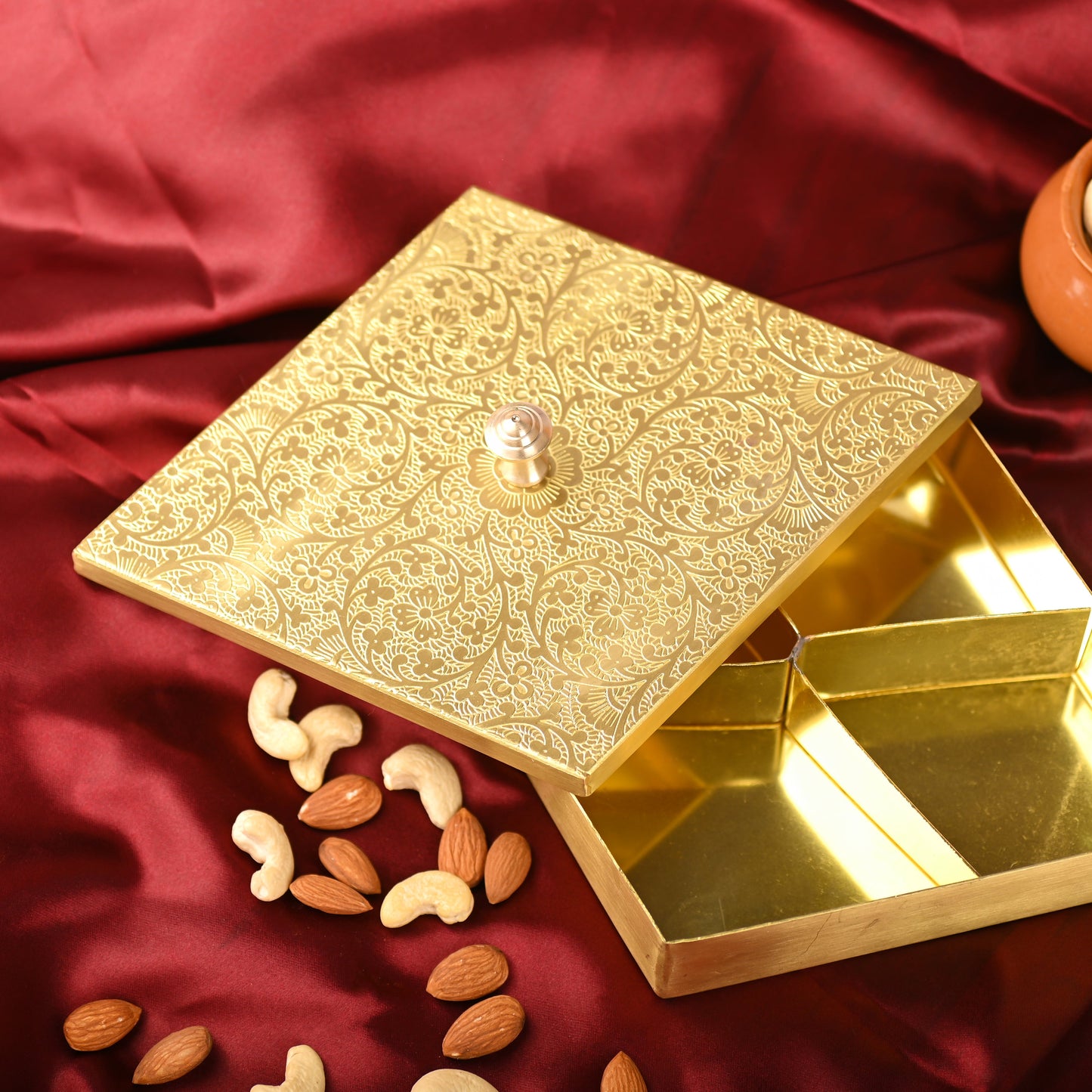 Brass Handcrafted Dry Fruit Box with Lid – Traditional Indian Brassware (2.9 Inch)