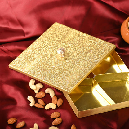 Brass Handcrafted Dry Fruit Box with Lid – Traditional Indian Brassware (2.9 Inch)