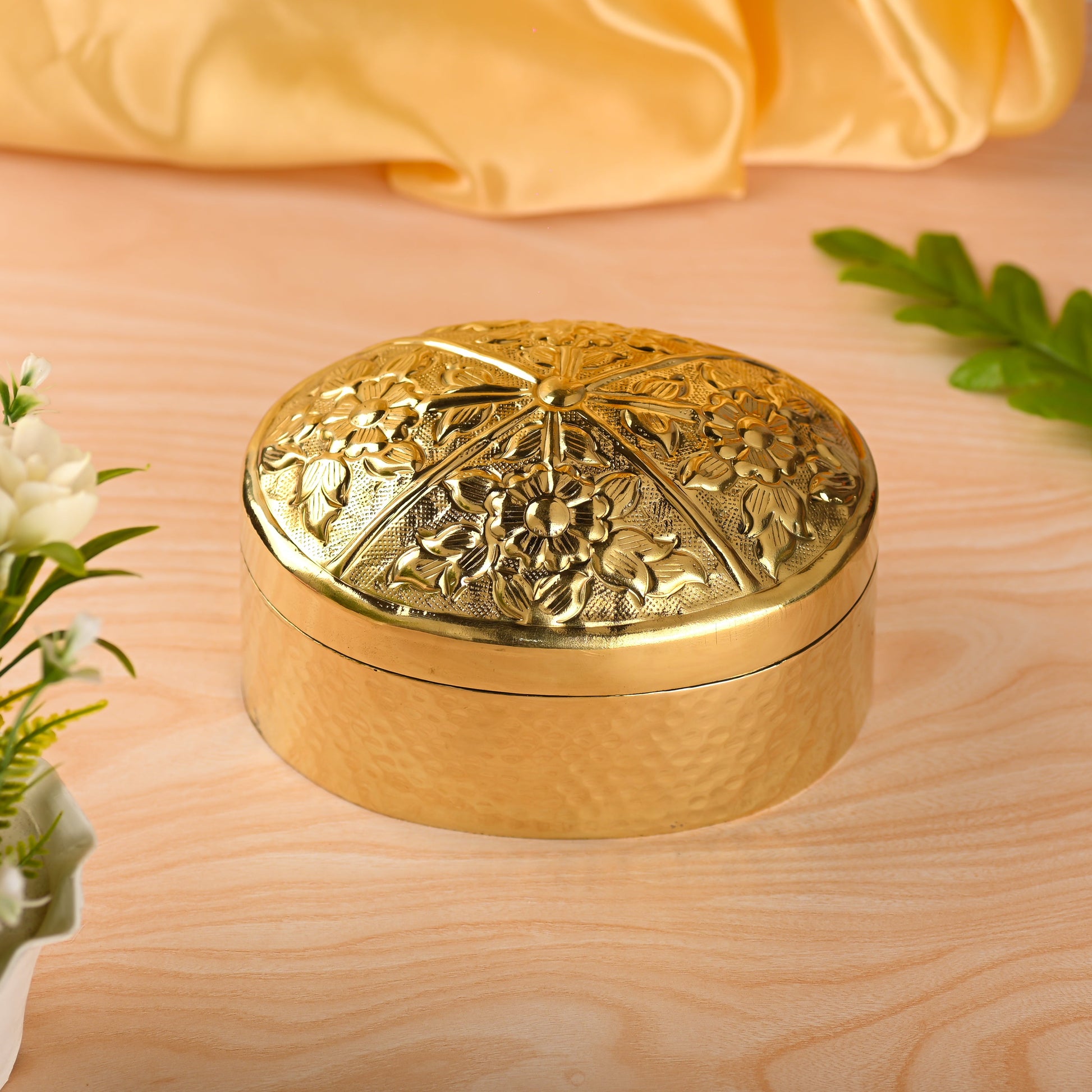 Brass Elegant Oval Bowl with Cover – Traditional Indian Brassware (4 Inch)