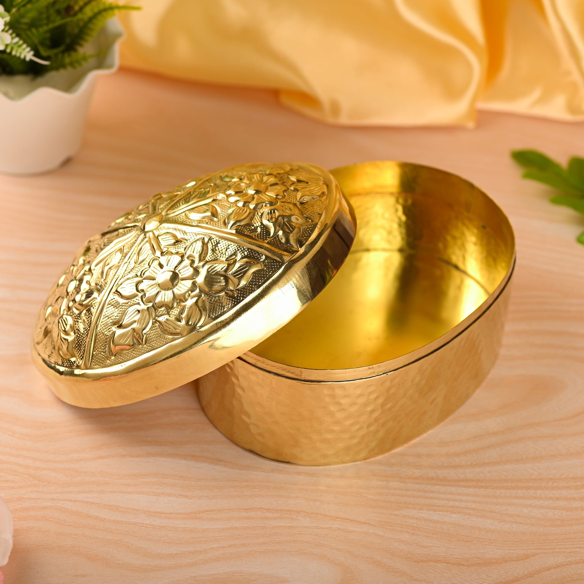 Brass Elegant Oval Bowl with Cover – Traditional Indian Brassware (4 Inch)