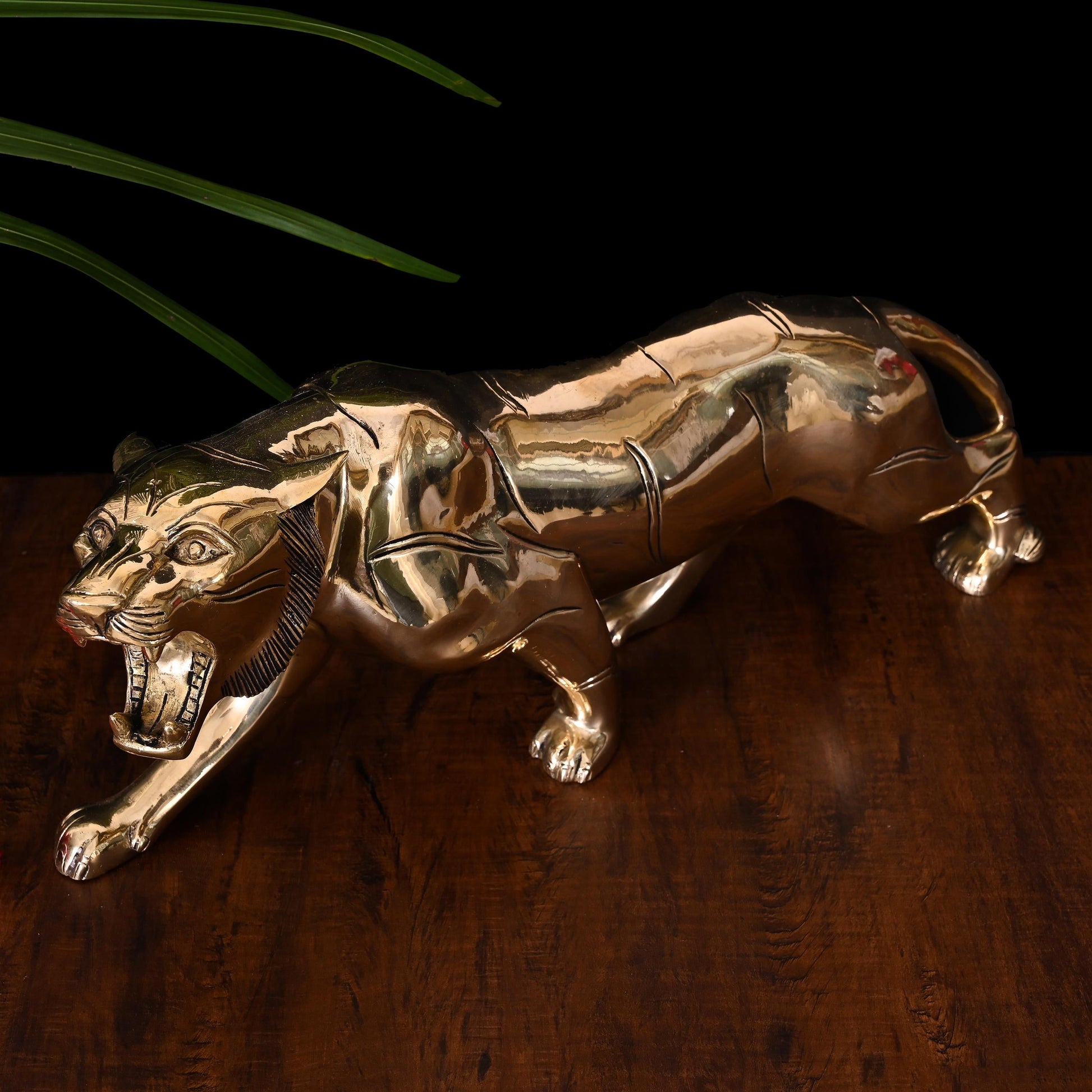 Majestic Brass Roaring Tiger Statue – Symbol of Strength & Power (7.5-Inch)