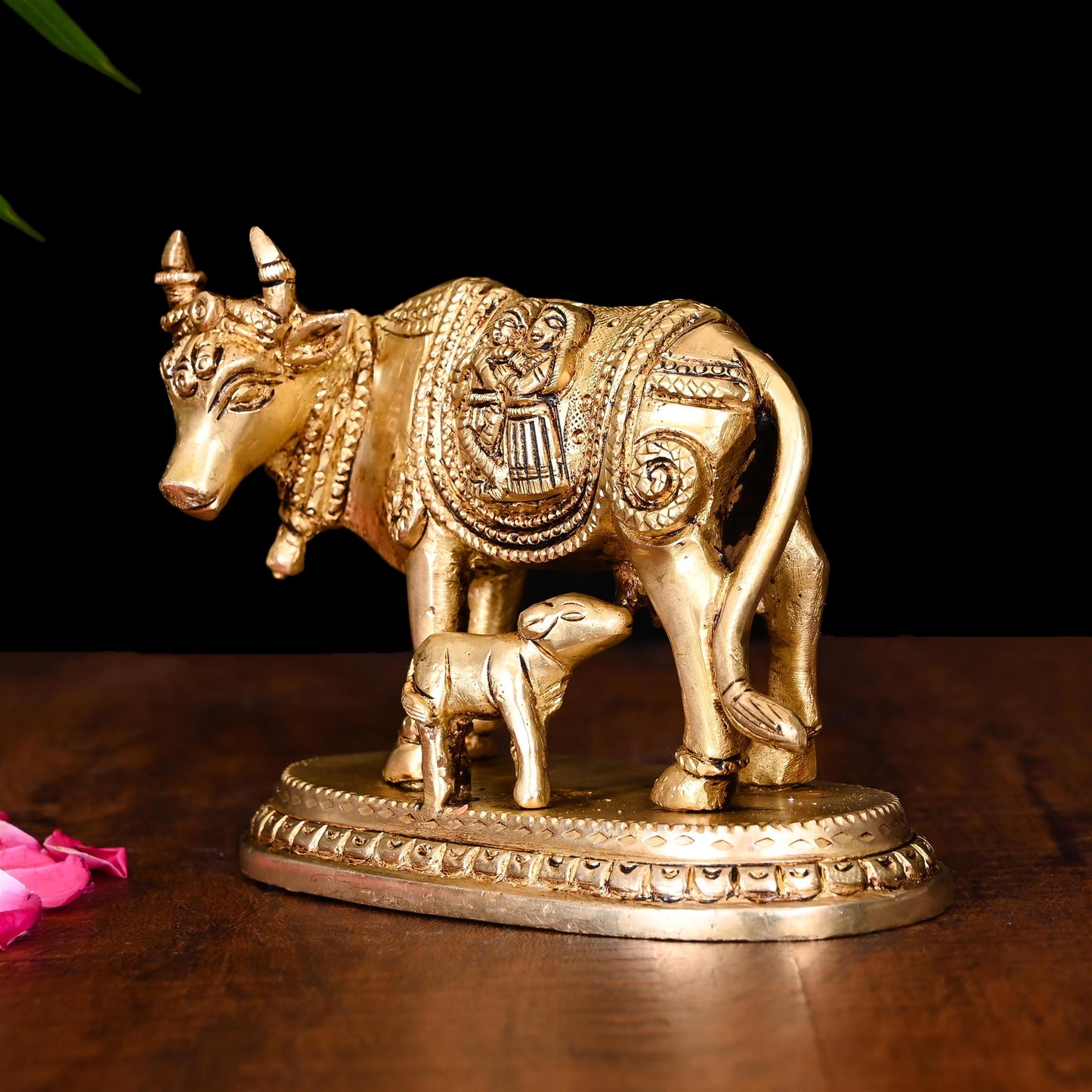 Brass Kamdhenu Cow With Calf Idol (3.5 Inch)
