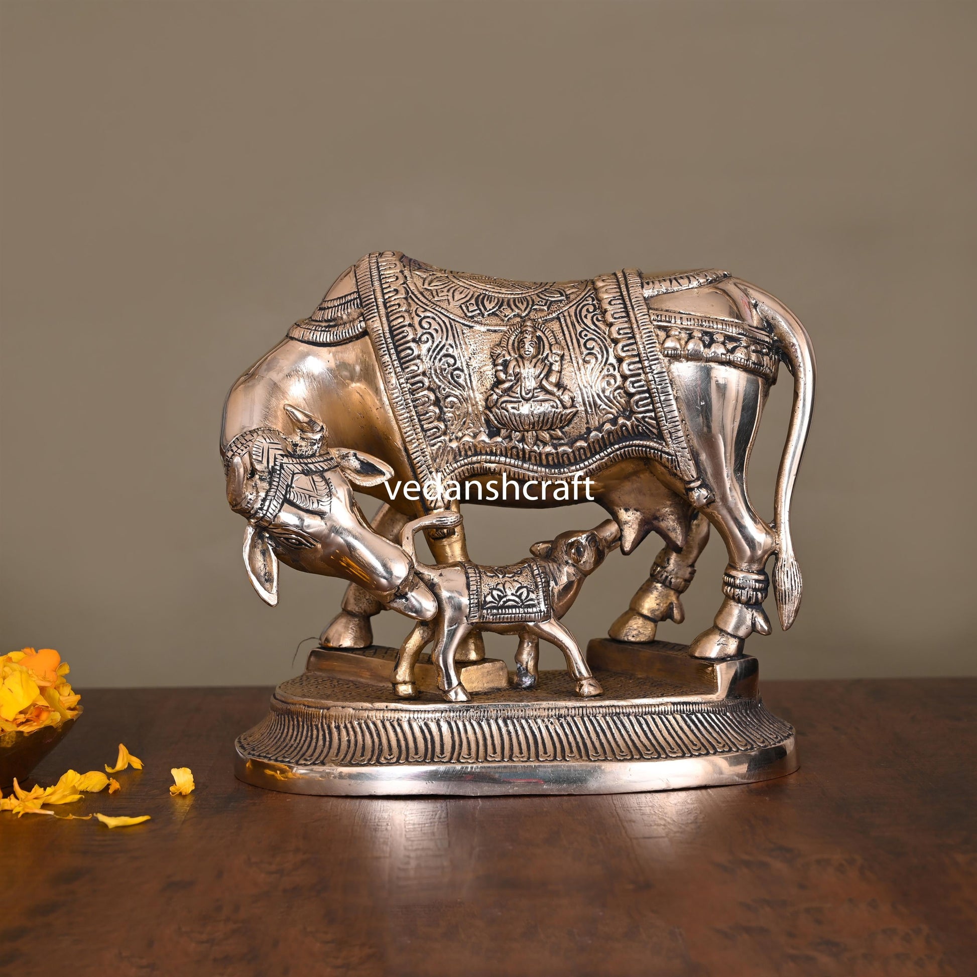 Brass Kamdhenu Cow With Calf Idol (7.2 Inch)