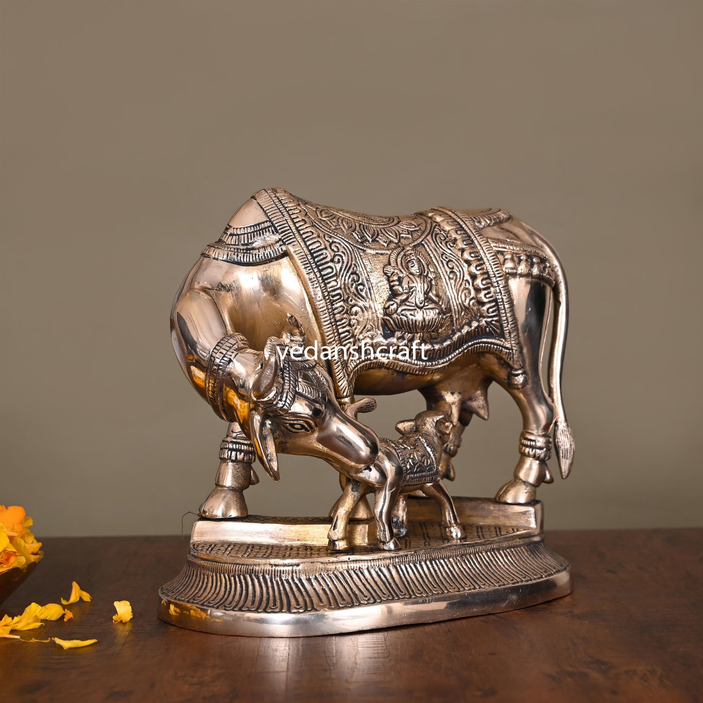 Brass Kamdhenu Cow With Calf Idol (7.2 Inch)