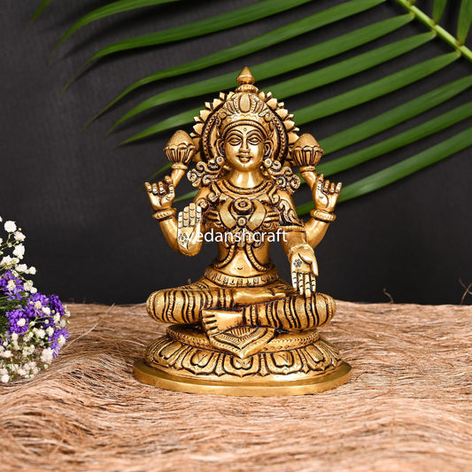 Brass Superfine Goddess Lakshmi Idol (7.5 Inch)