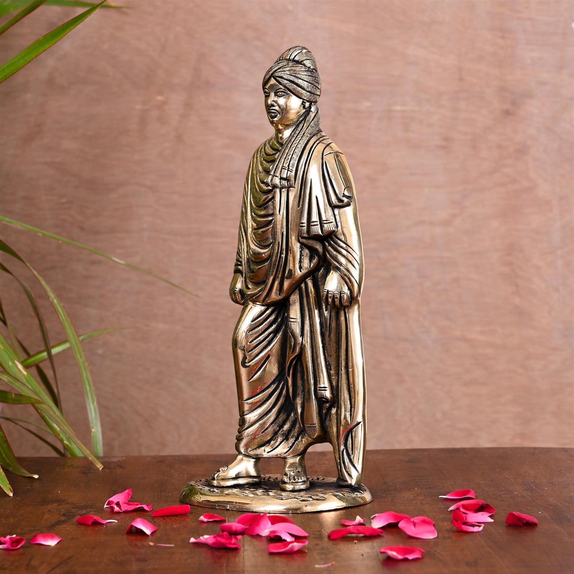 Brass Swami Vivekananda Statue (10 Inch)