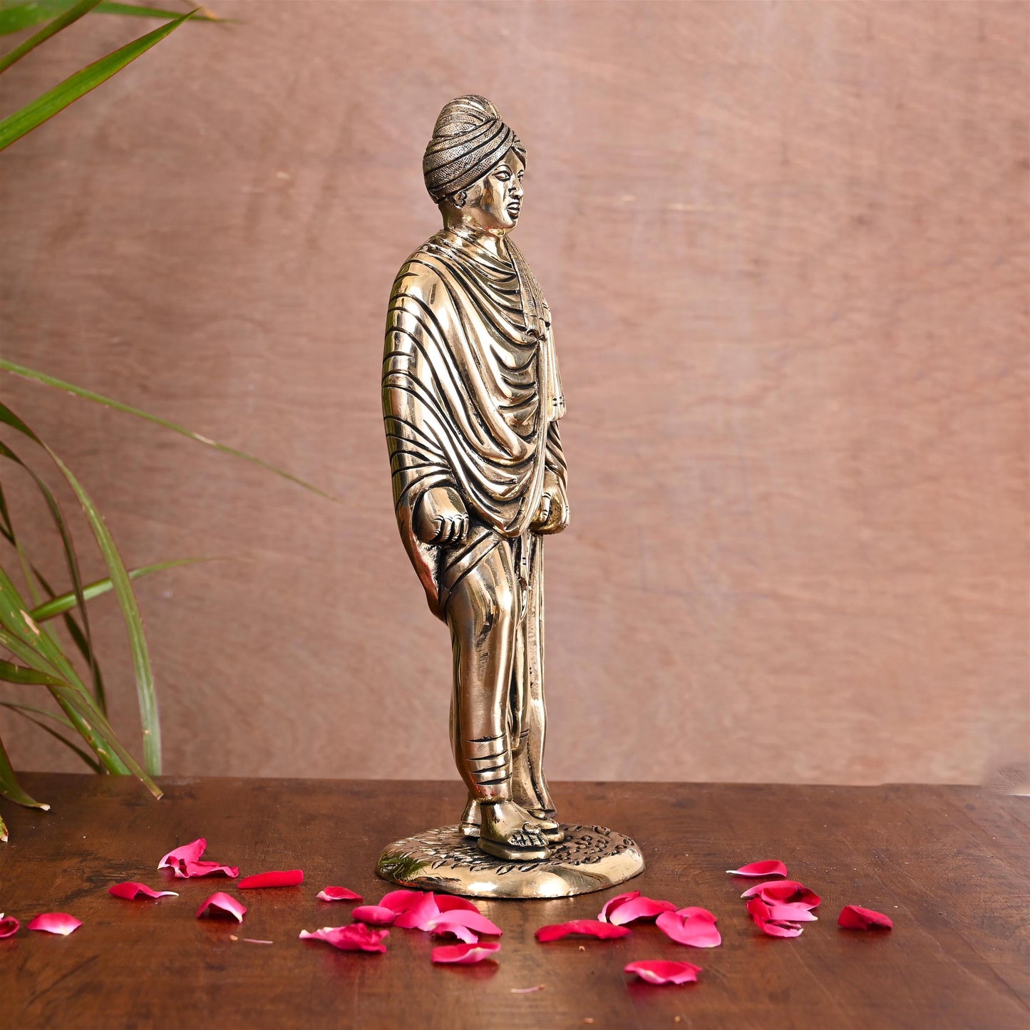 Brass Swami Vivekananda Statue (10 Inch)