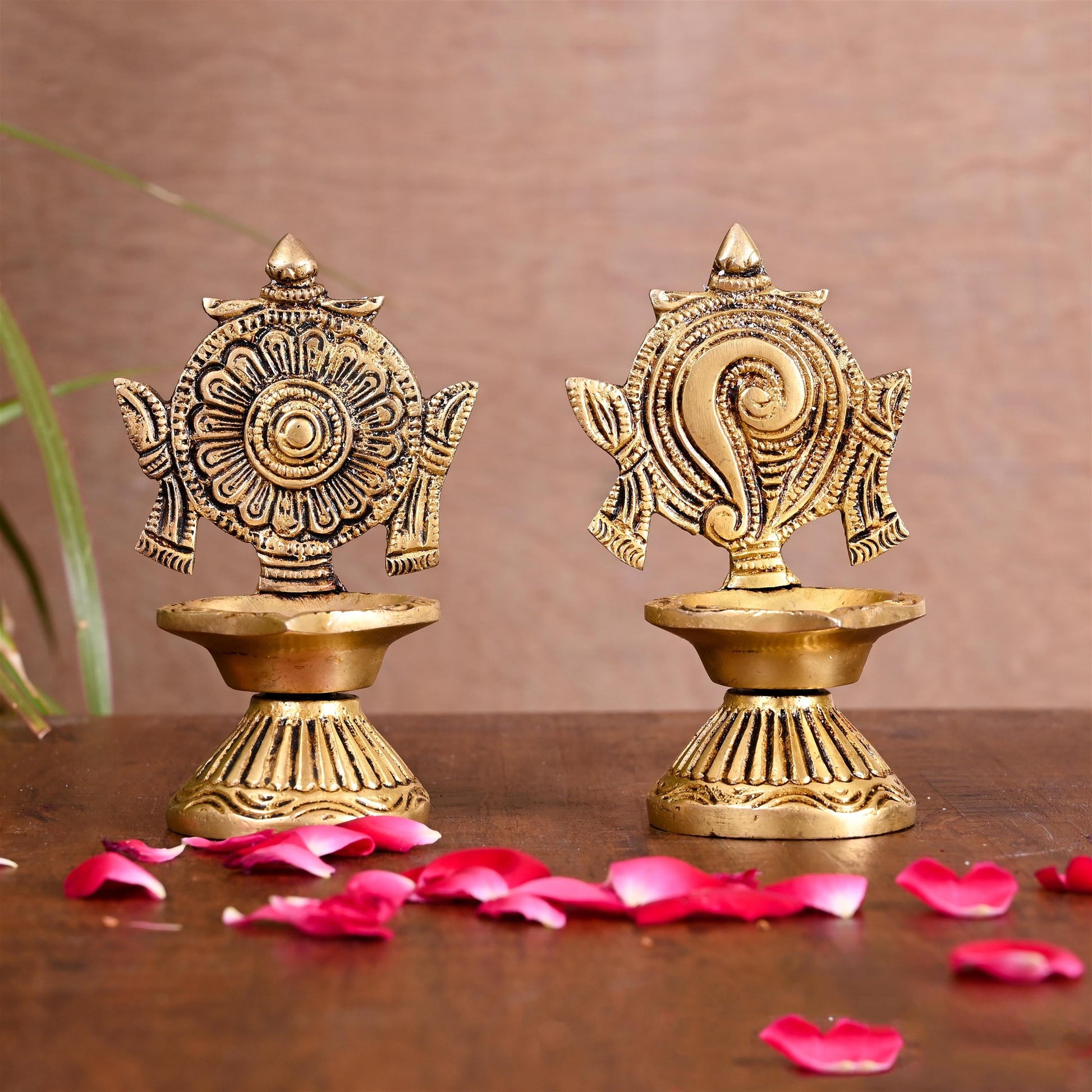 Brass Shankh Chakra Diya Set (4.3 Inch)