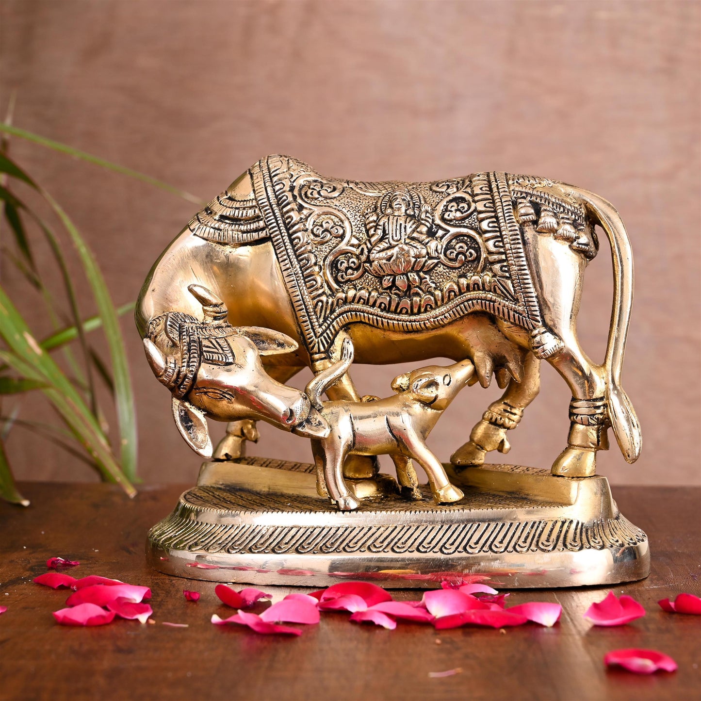 Brass Kamdhenu Cow With Calf Idol (5 Inch)