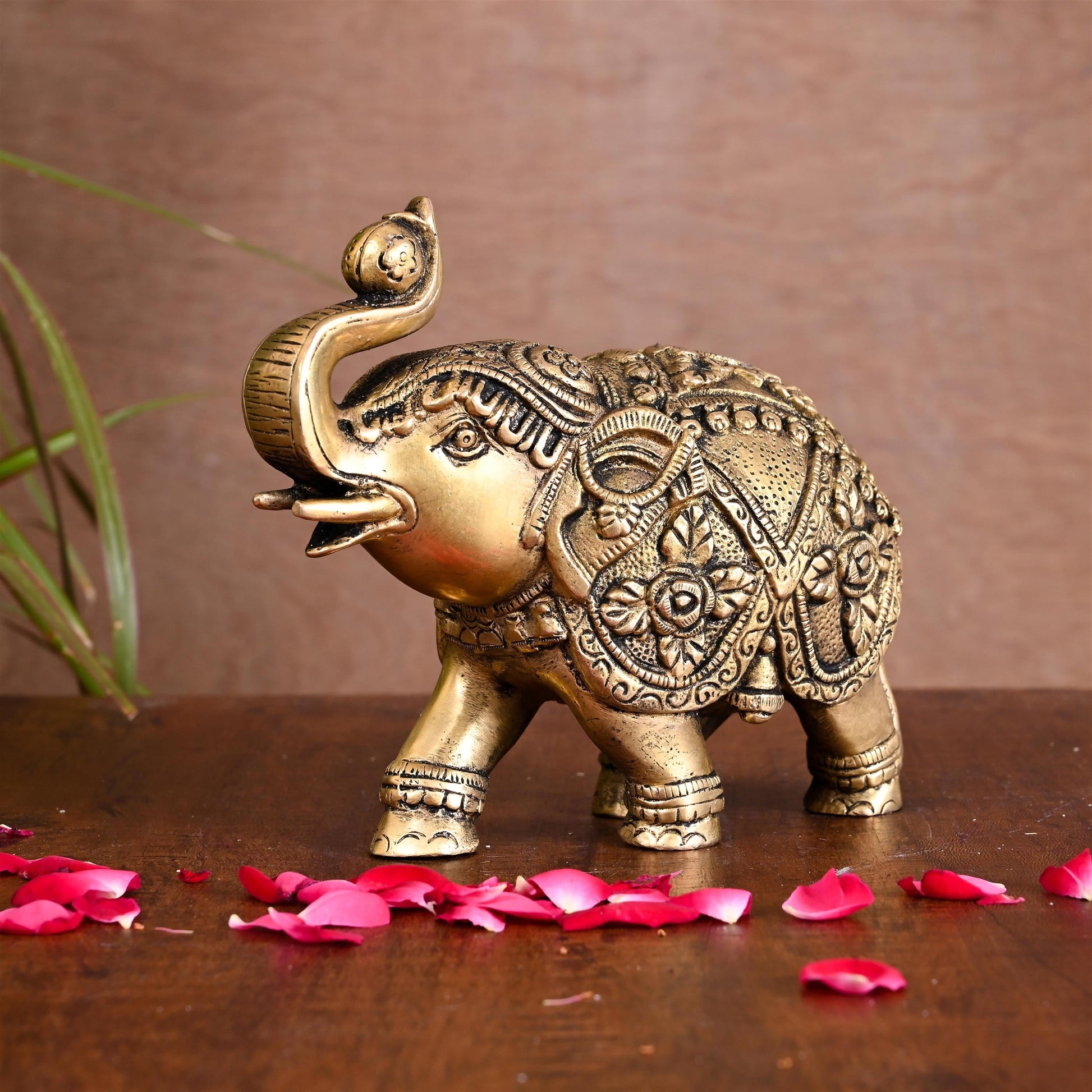 Brass Royal Elephant Statue Home Accent (5.5 Inch)