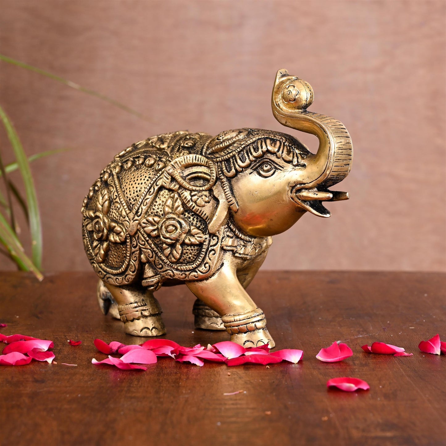 Brass Royal Elephant Statue Home Accent (5.5 Inch)