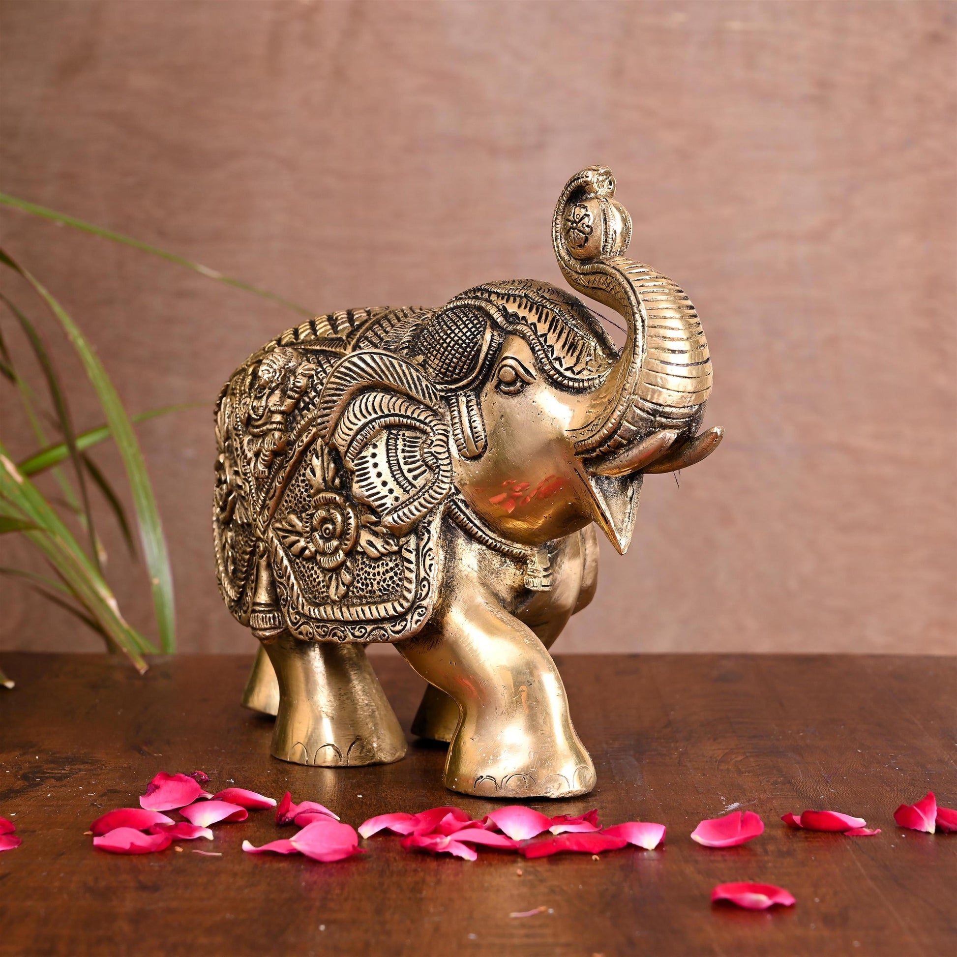 Brass Royal Elephant Statue Home Accent (6.5 Inch)