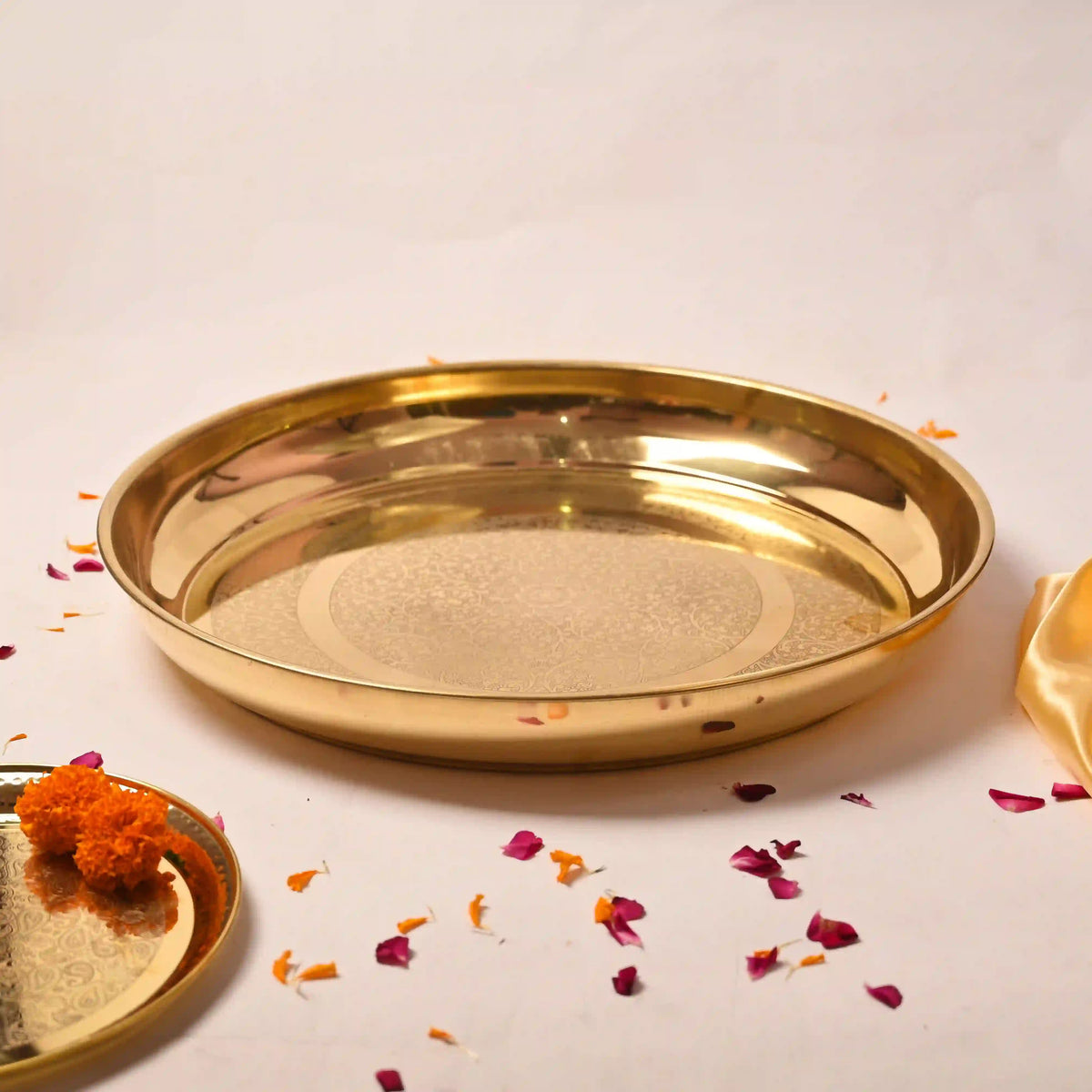 Brass Handcrafted Parat – Traditional Indian Brassware for Elegant Serving (23 Inch)