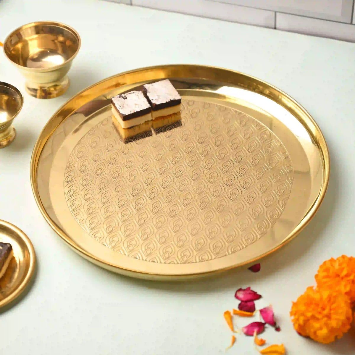 Brass Handcrafted Thali – Traditional Indian Brassware for Dining Elegance (11.7 Inch)