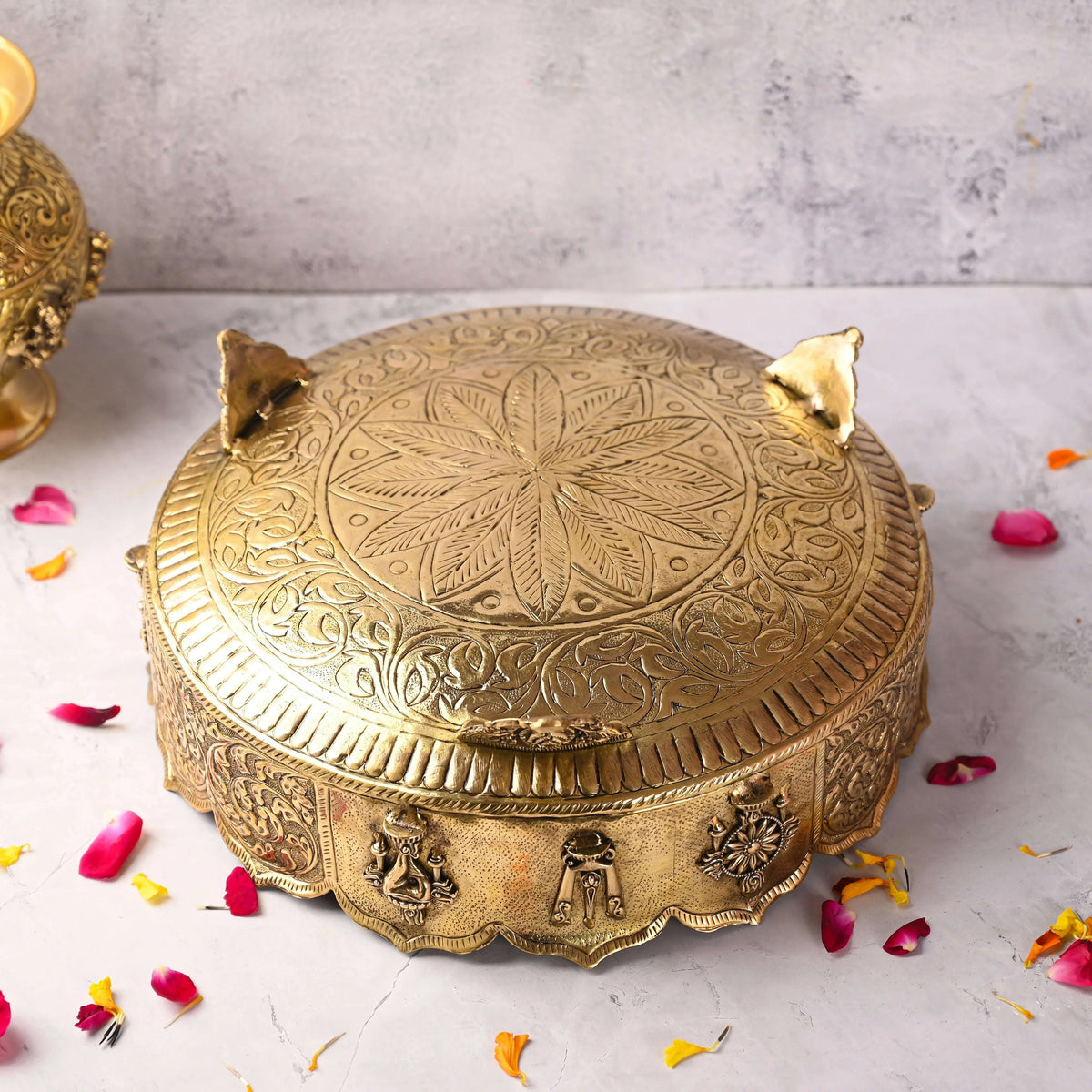 Brass Shankh Chakra Namah Urli