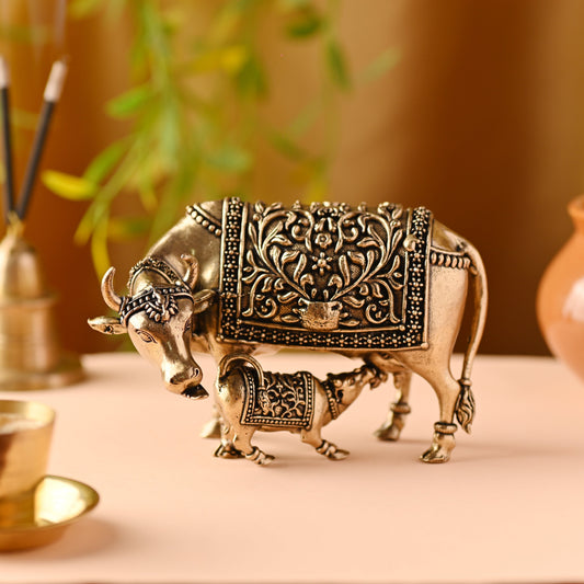 Brass Kamdhenu Cow with Calf Idol – Handmade Auspicious Decor