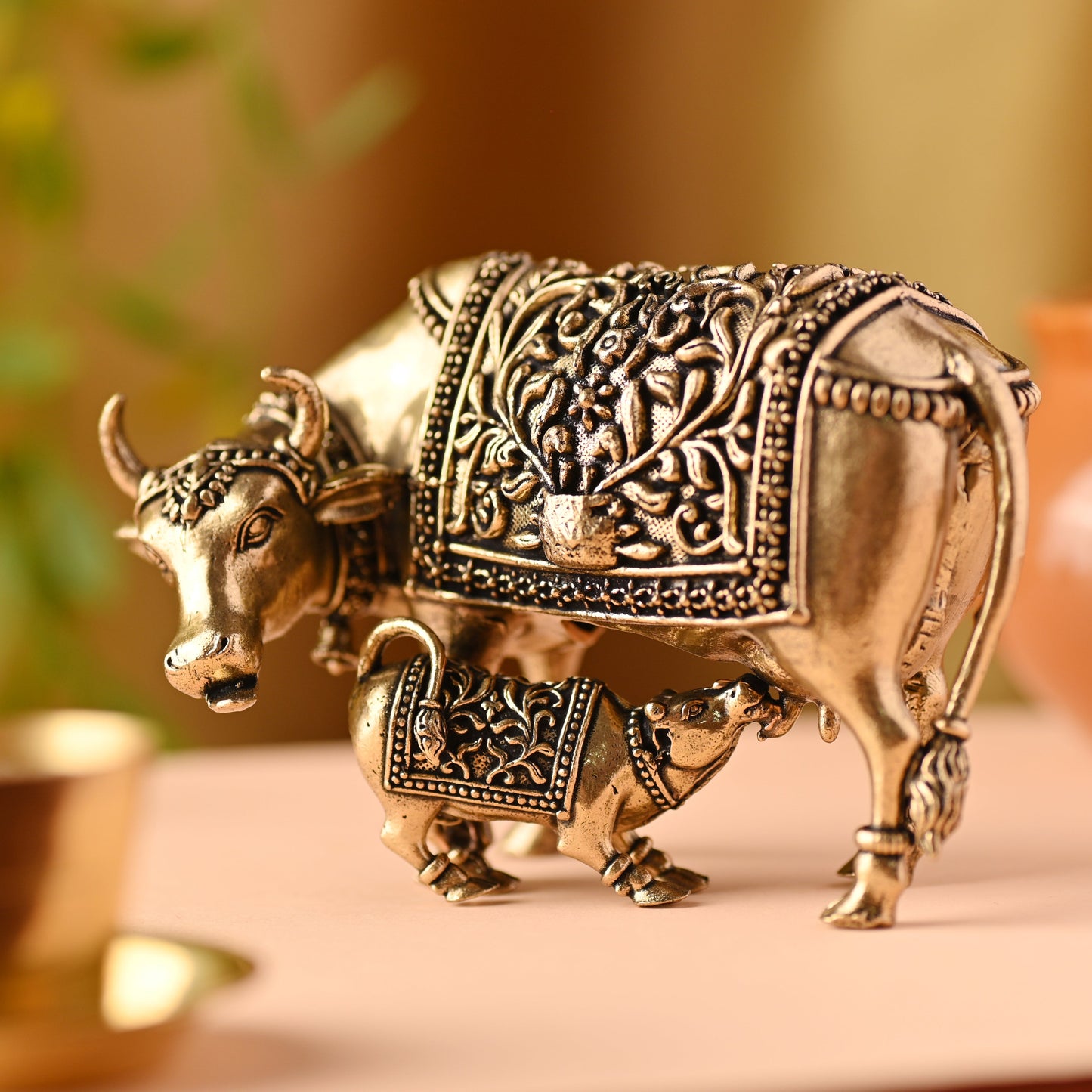 Brass Kamdhenu Cow with Calf Idol – Handmade Auspicious Decor