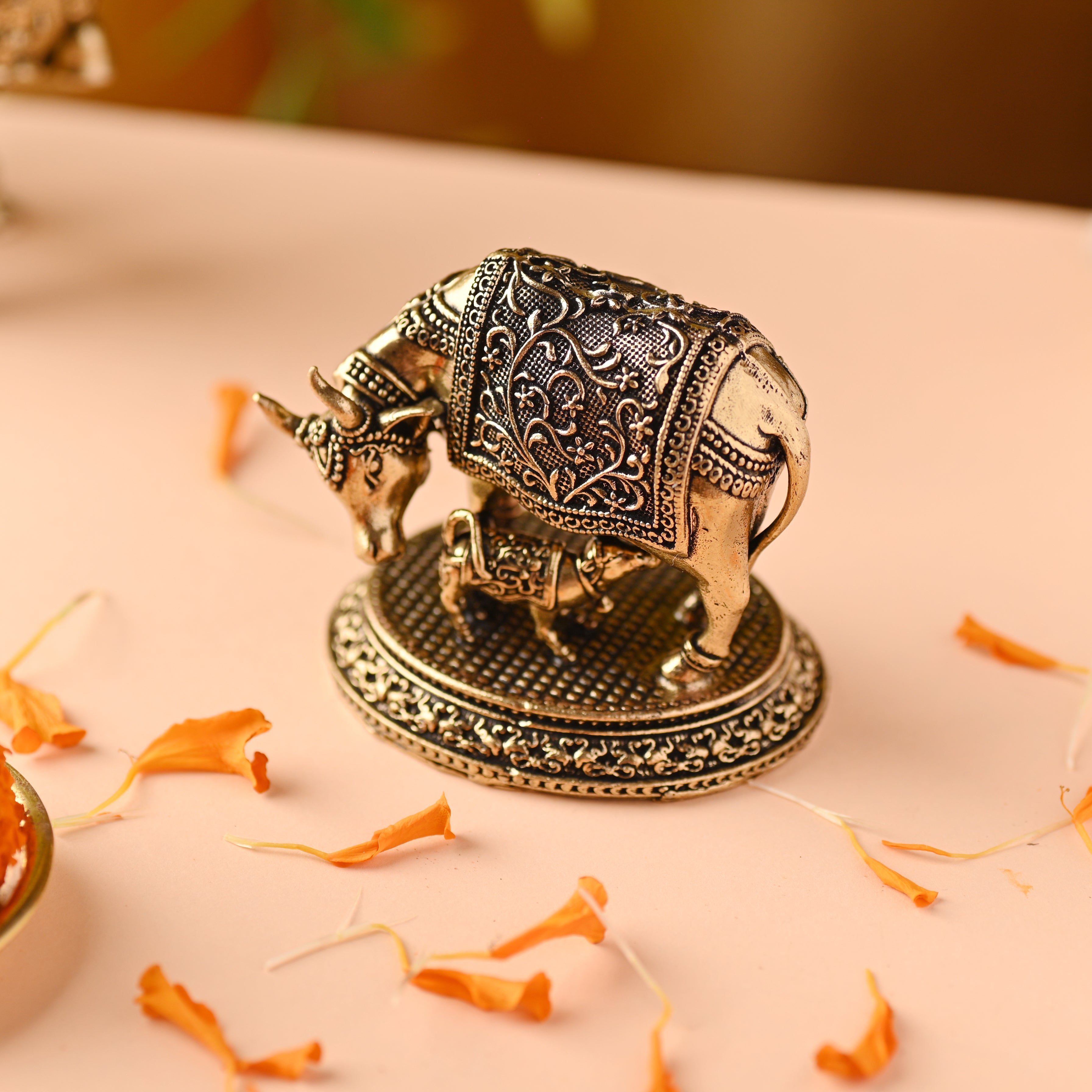 Brass Kamdhenu Cow with Calf Idol – Handmade Auspicious Decor (2 Inch)