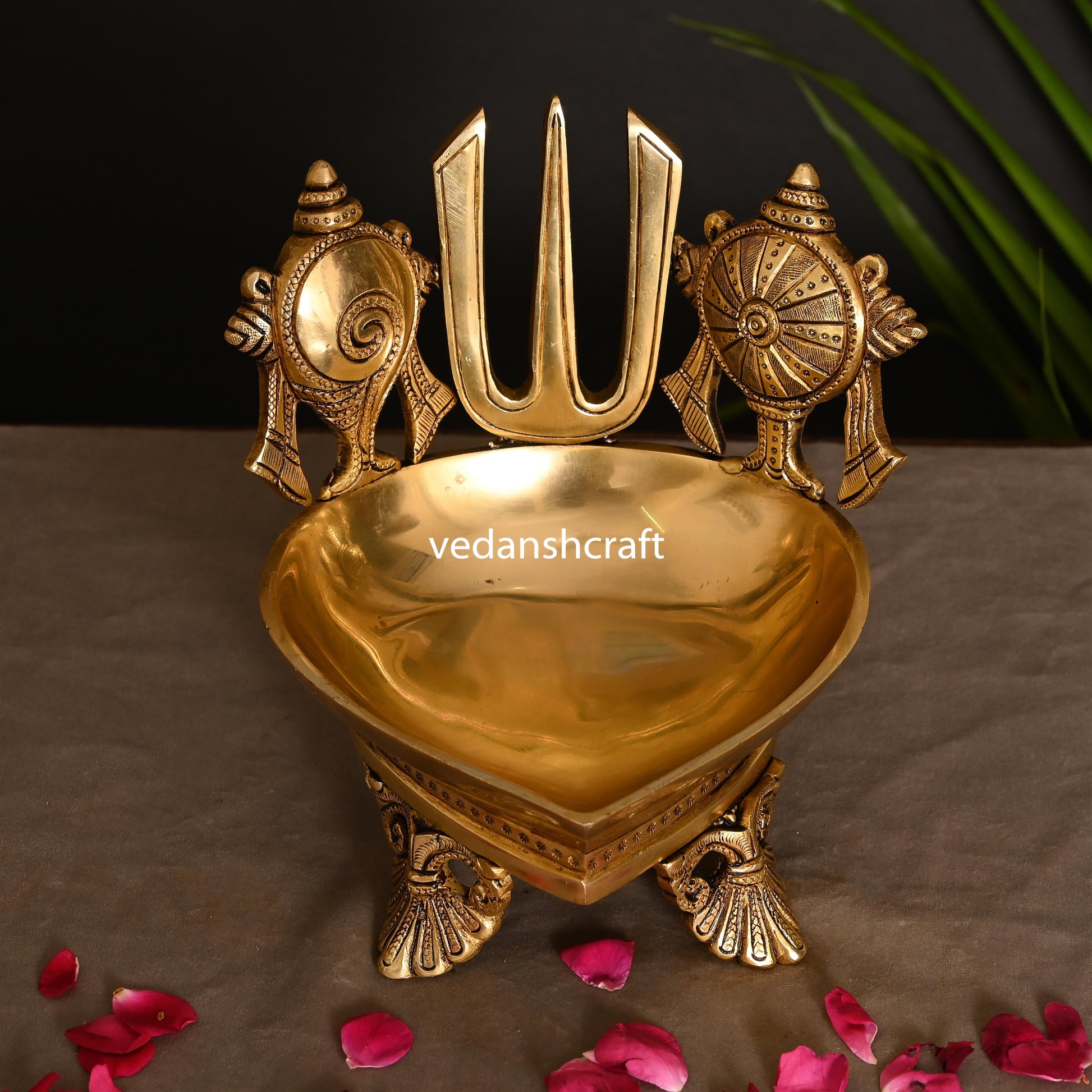 Brass Superfine Shankh Chakra Namah Diya (6.8 Inch)