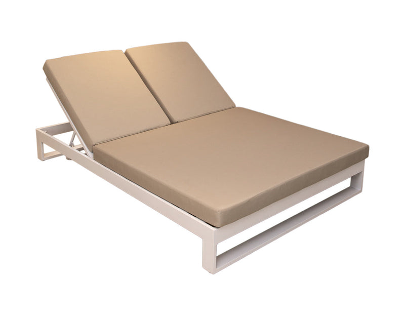 Fly Outdoor Swimming Poolside Lounger (White)