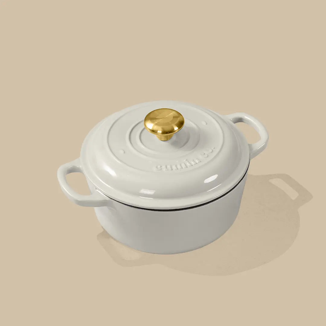 No. 8 Enamel Cast Iron Dutch Oven (2.5L)