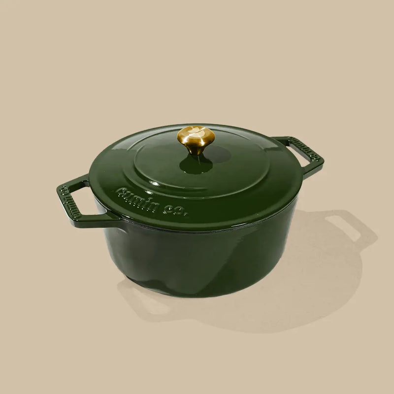 No. 8 Enamel Cast Iron Dutch Oven (2.5L)